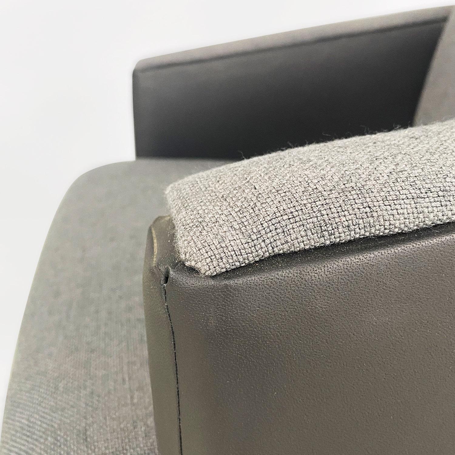 Fauteuils pivotants gris en tissu et métal d'Europe du Nord 1960 en vente 3