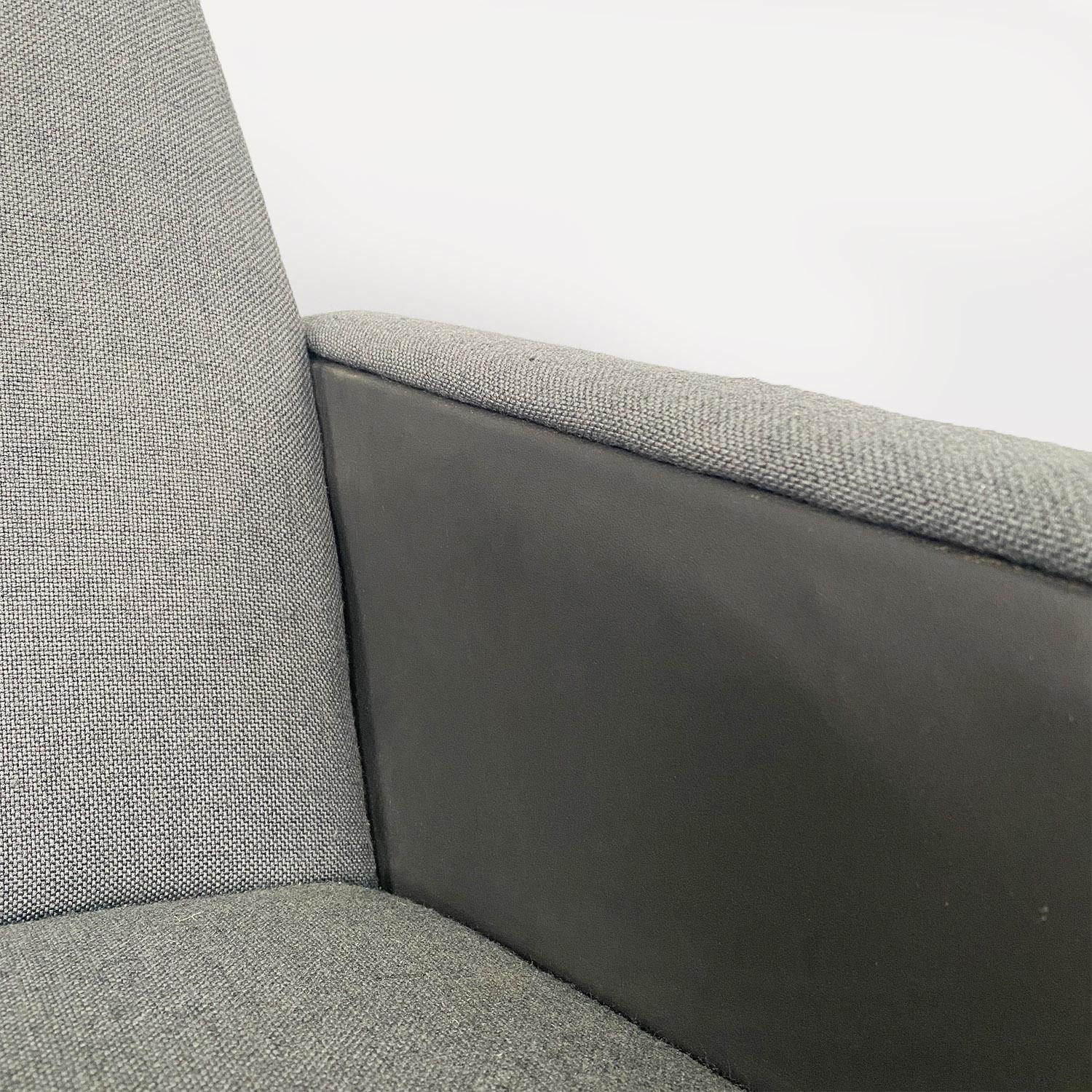 Fauteuils pivotants gris en tissu et métal d'Europe du Nord 1960 en vente 4