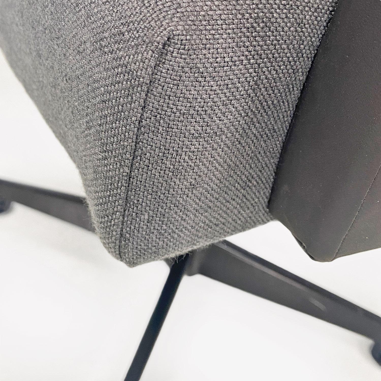 Fauteuils pivotants gris en tissu et métal d'Europe du Nord 1960 en vente 11
