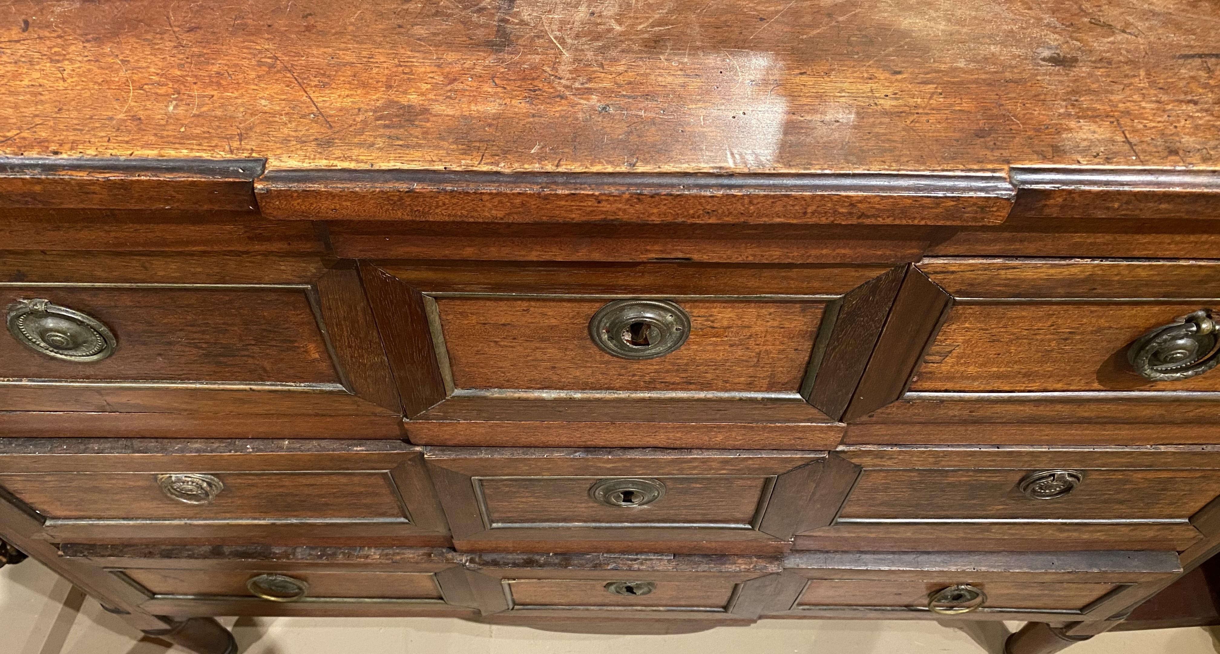 Commode neoclassica del Nord Europa in mogano con intarsi in ebano del 1790 circa in vendita 5