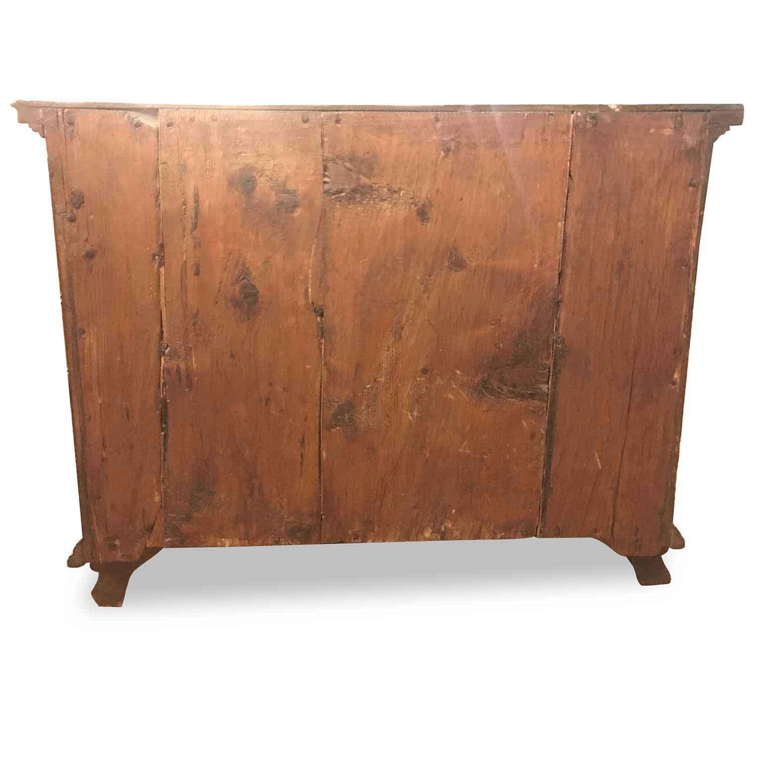 Northern Italian Baroque Walnut Commode 18th Century Chest of Four Drawers 10