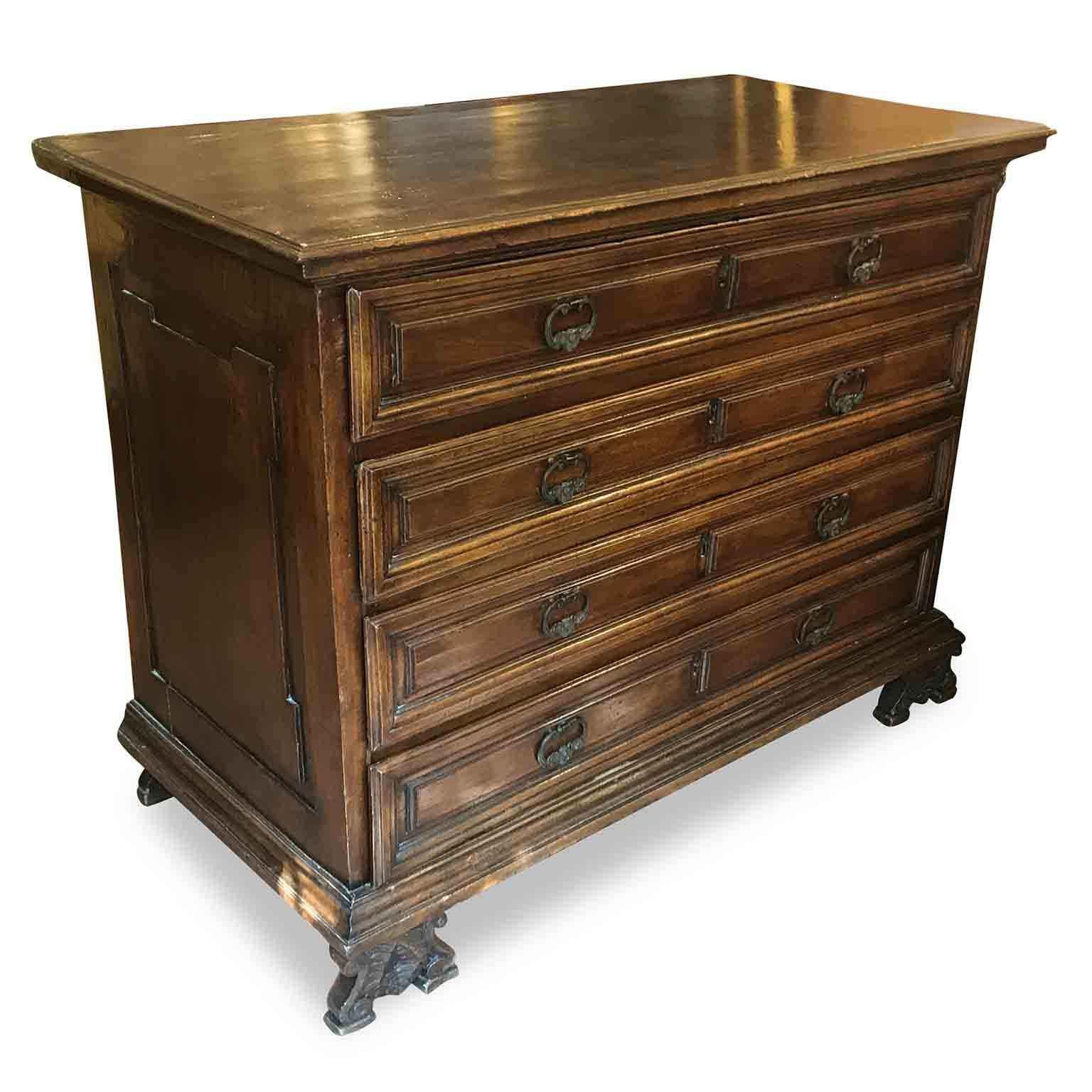 Northern Italian Baroque Walnut Commode 18th Century Chest of Four Drawers 3