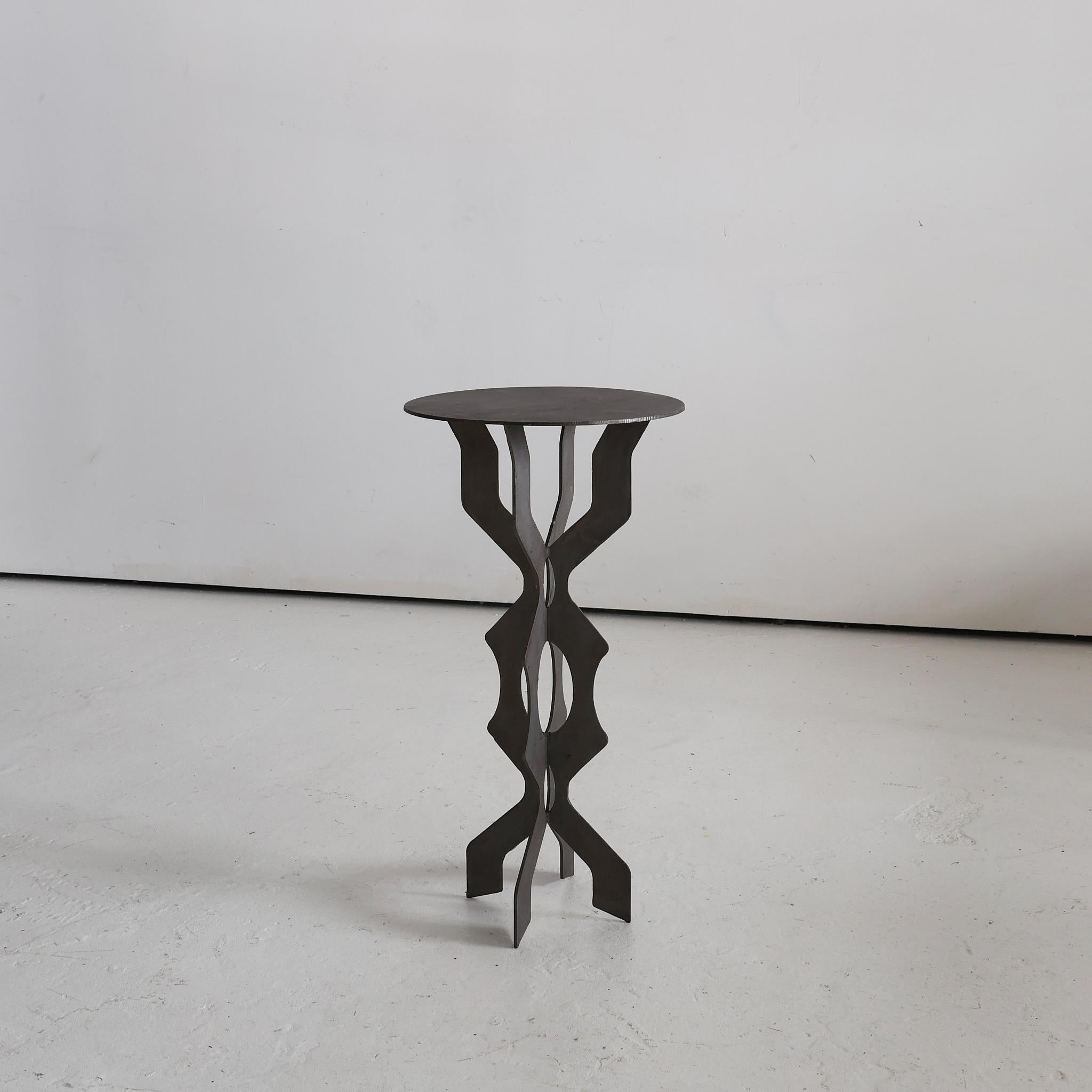 Mesa auxiliar de acero corten del norte de Italia en Bueno estado para la venta en London, GB