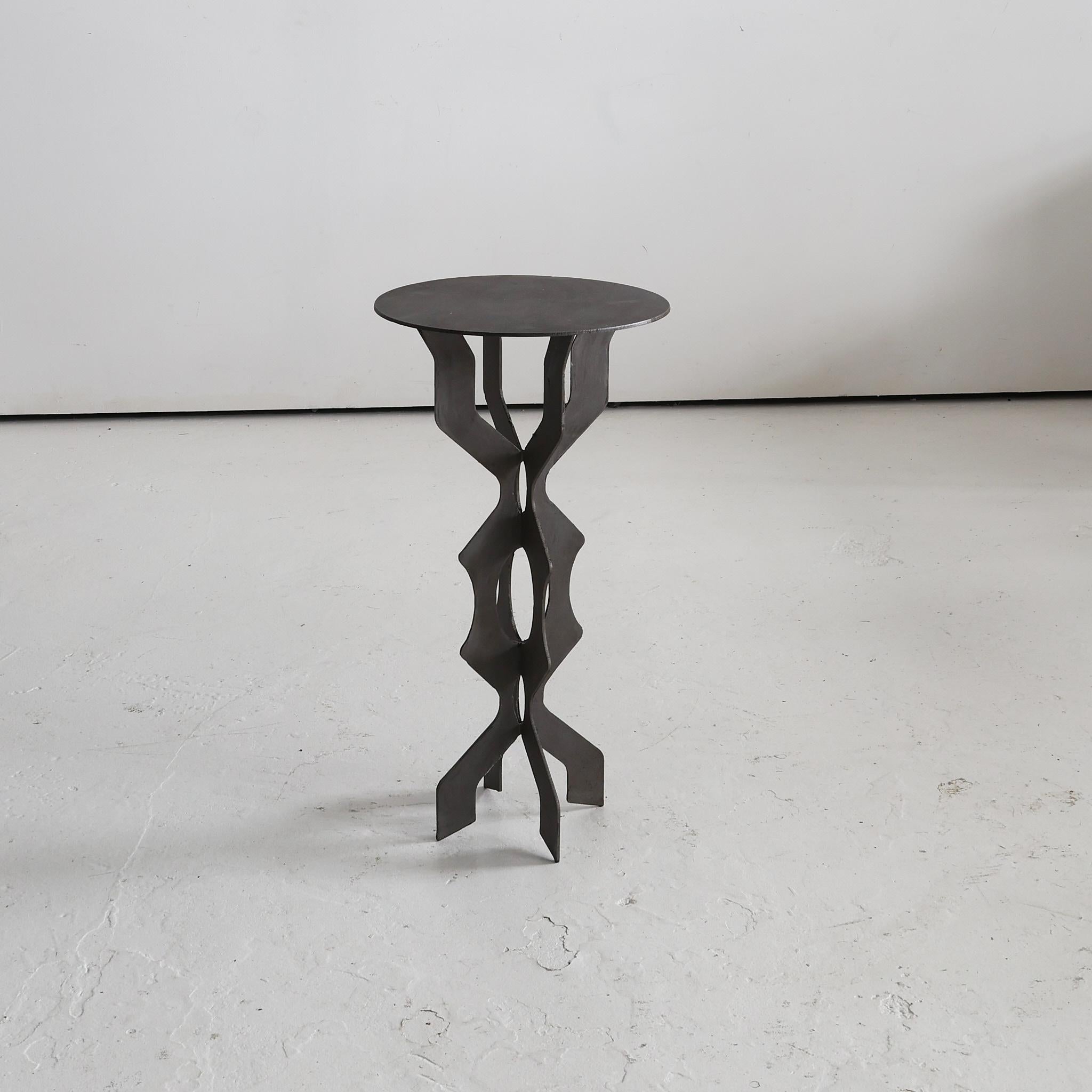 Mesa auxiliar de acero corten del norte de Italia Acero de corte en venta