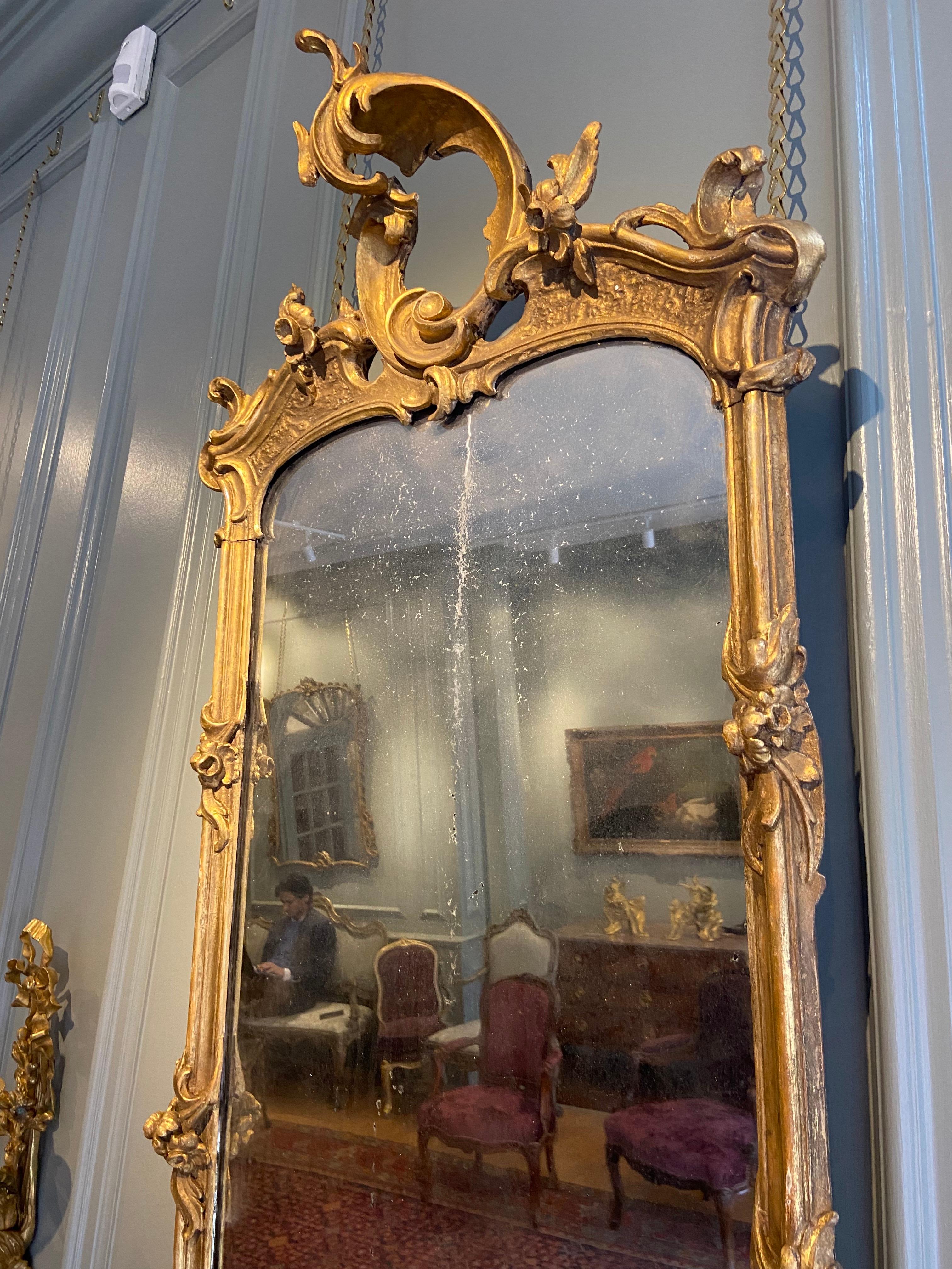 Northern Italian Gilt-Mirror 'Late 18th Century' In Good Condition For Sale In London, GB