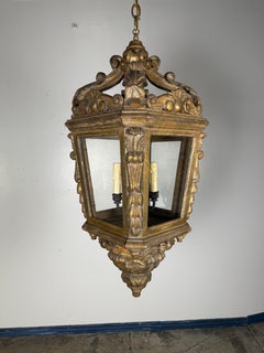 Lanterne en bois doré d'Italie du Nord