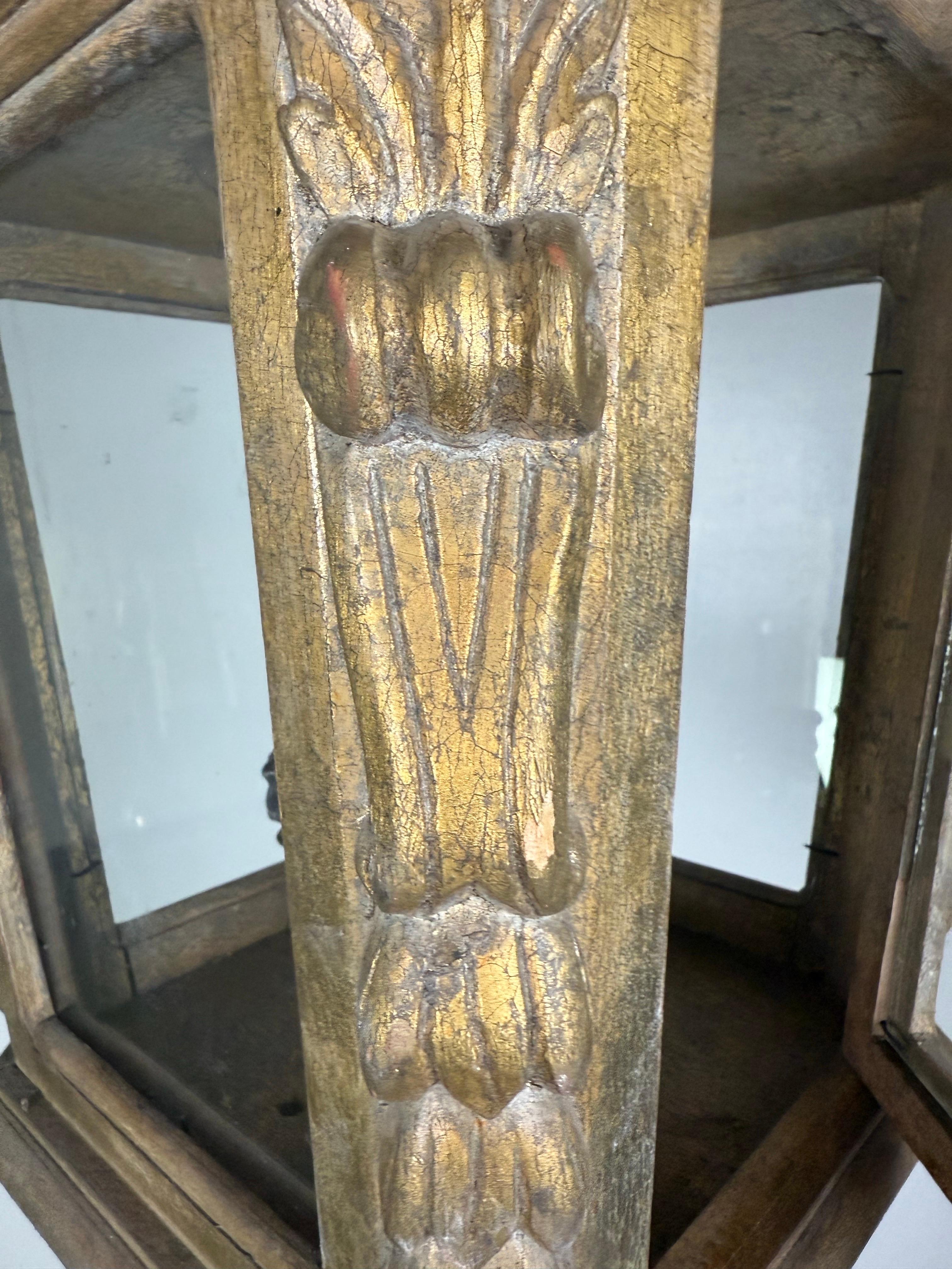 Norditalienische Giltwood Laterne (19. Jahrhundert) im Angebot