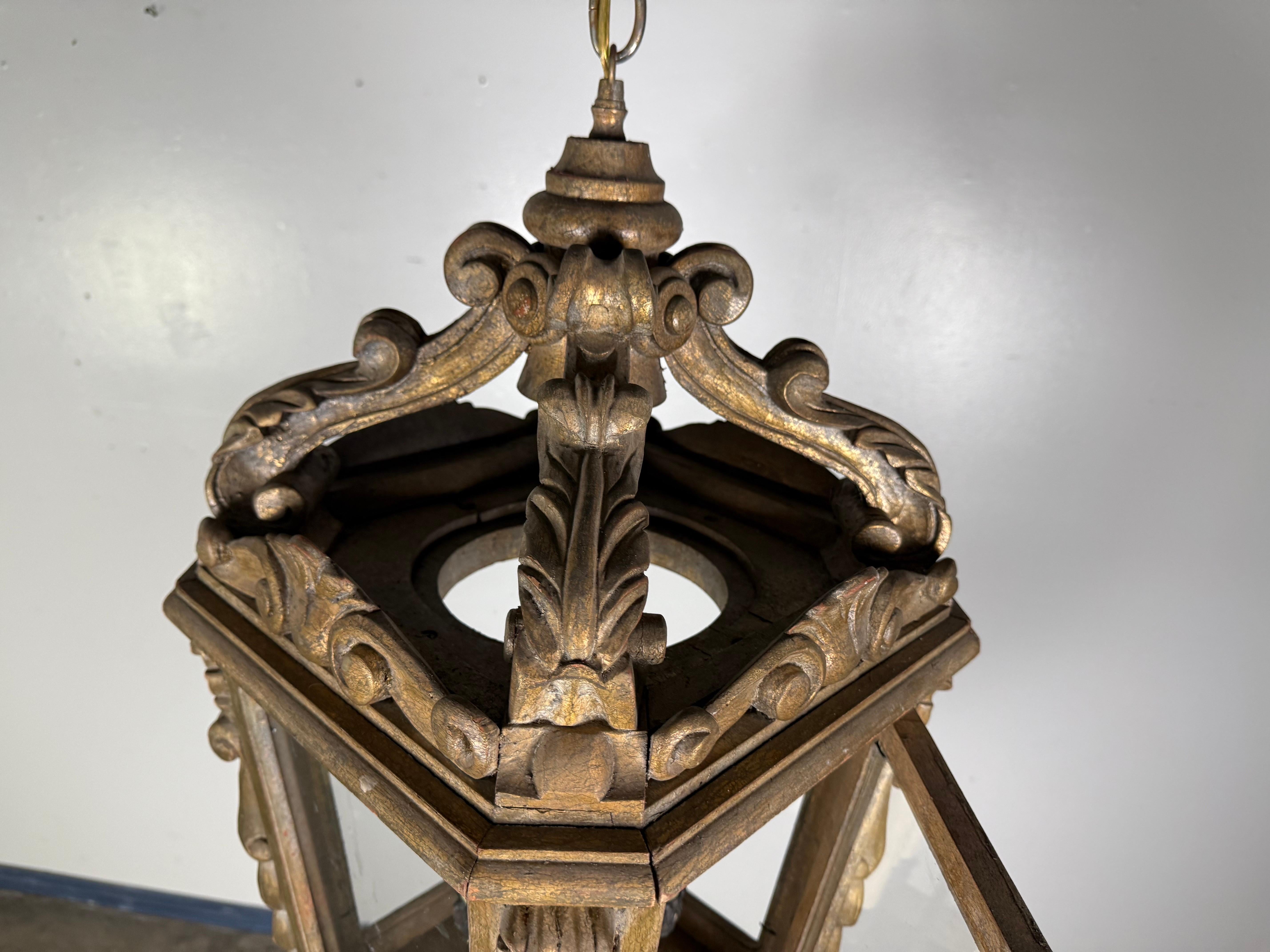 Norditalienische Giltwood Laterne (Metall) im Angebot