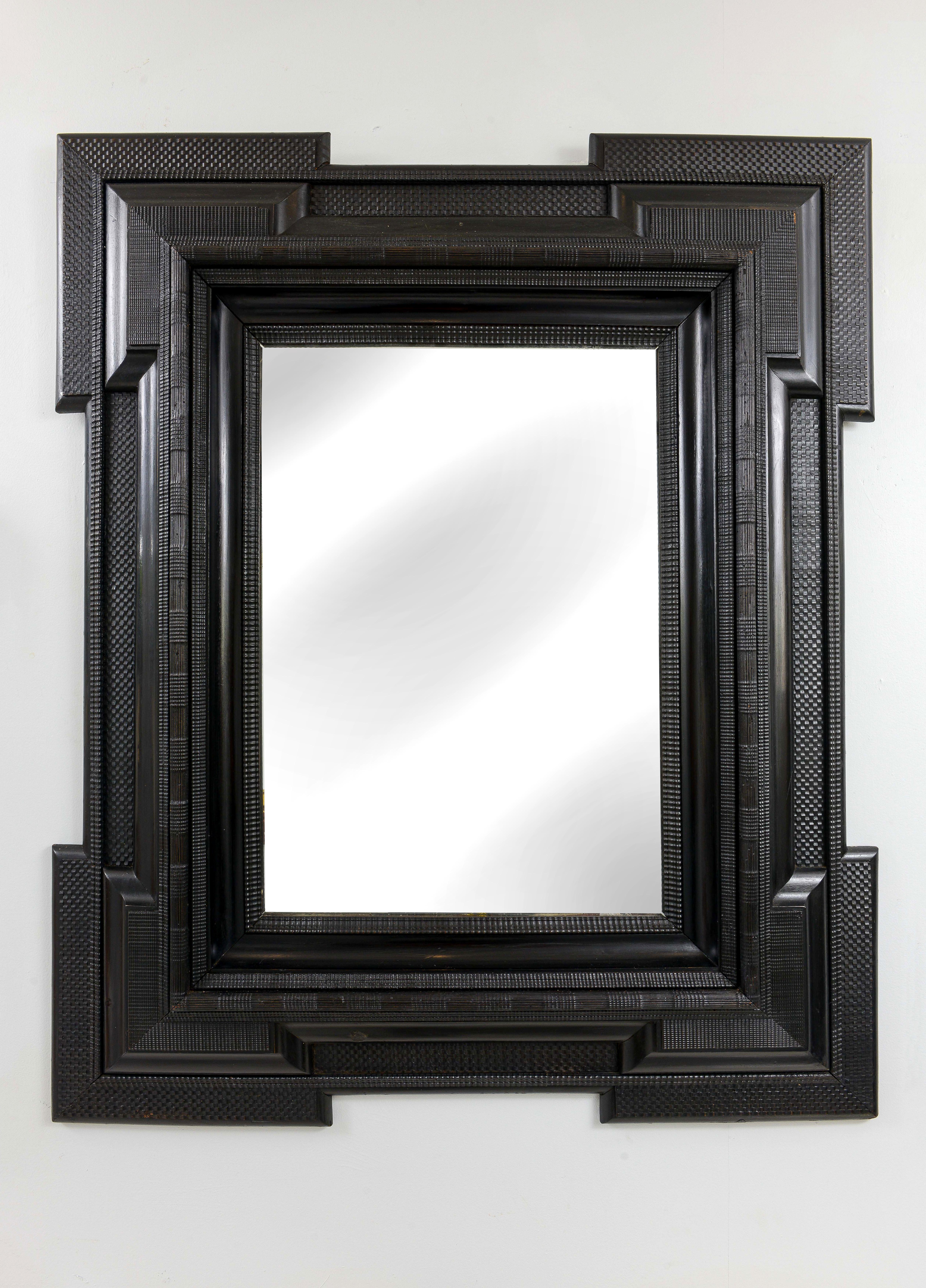 Baroque-style Northern Italian Hand-Carved Mirror 