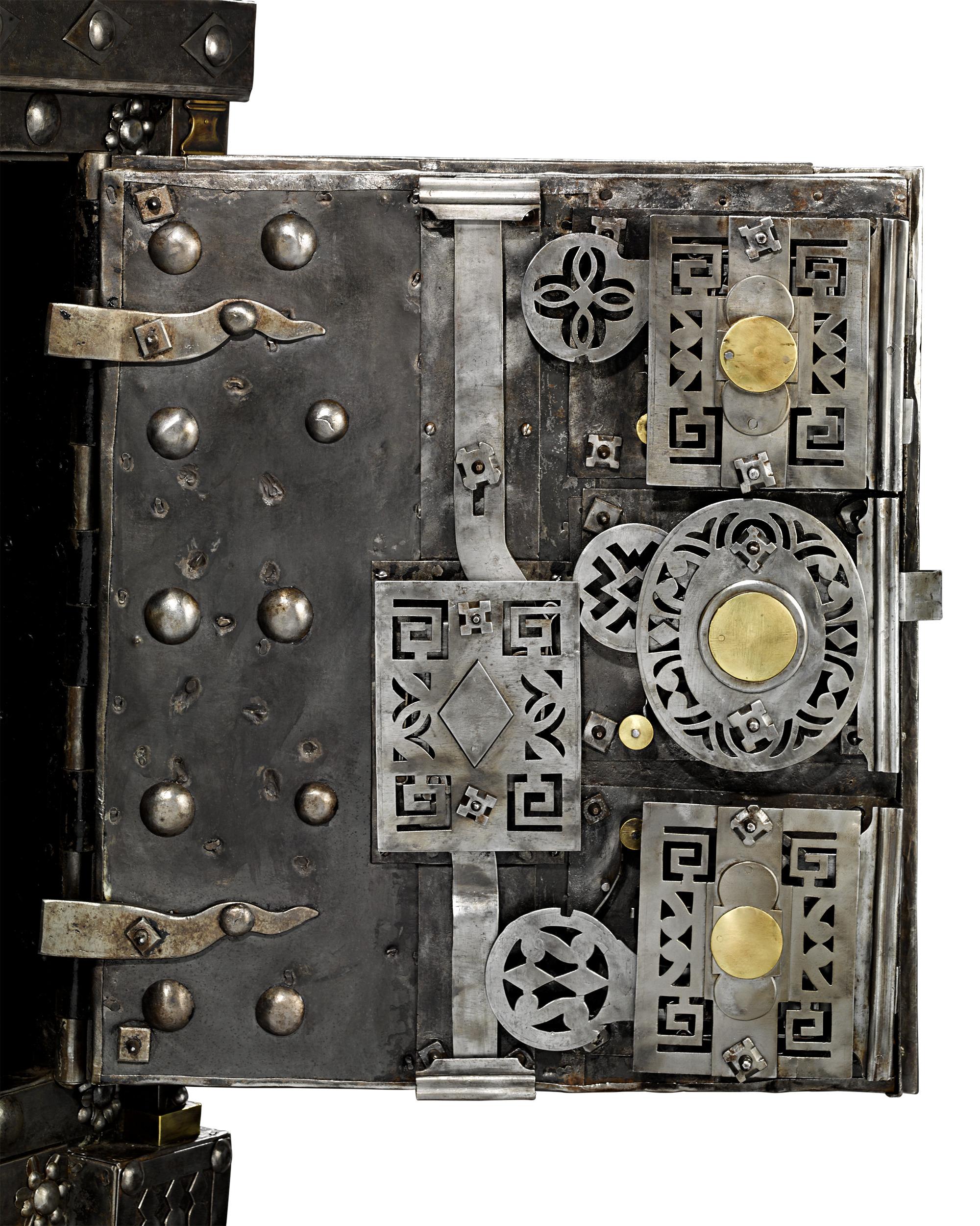 Engraved Northern Italian Hobnail Safe