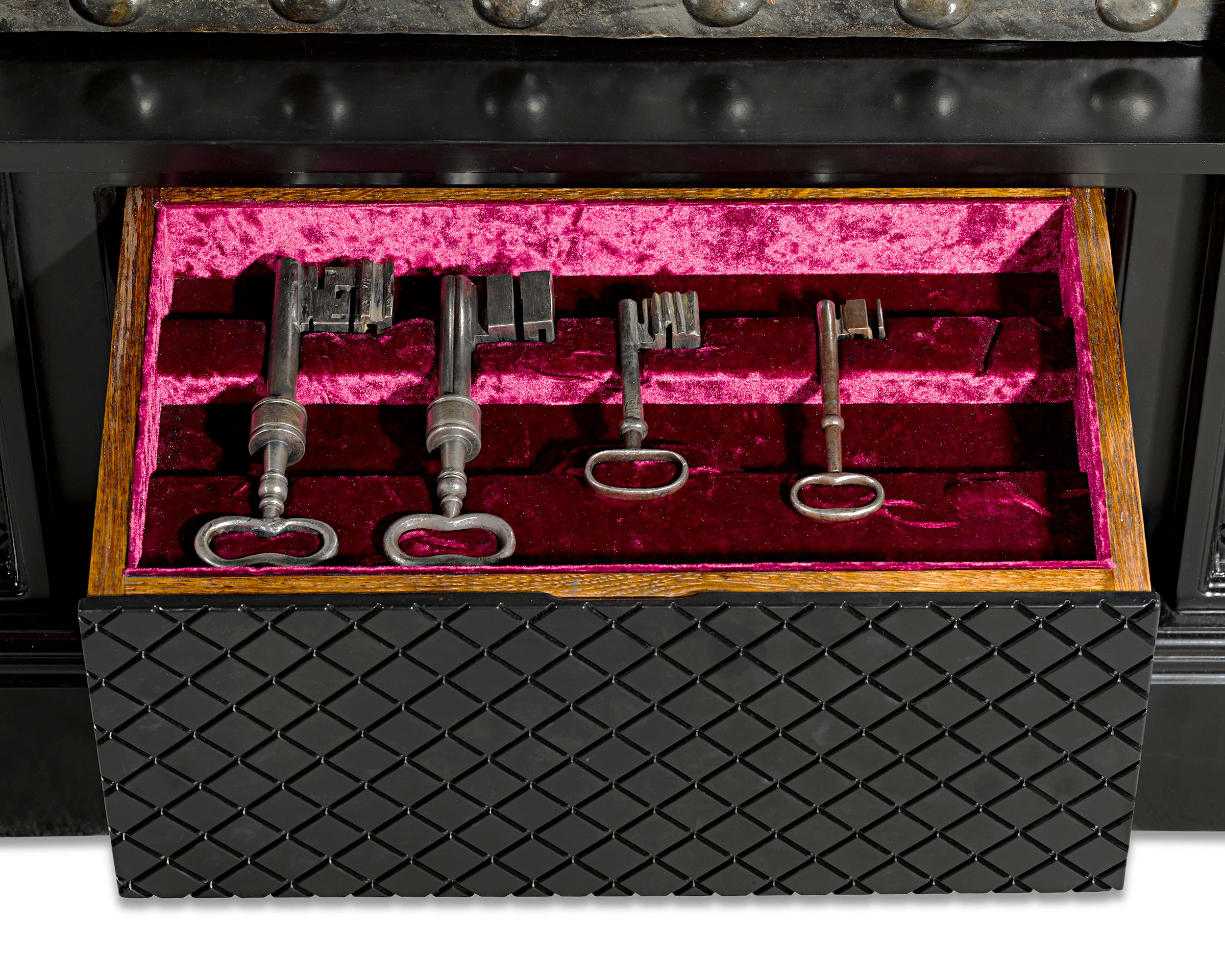 Northern Italian Hobnail Safe 1