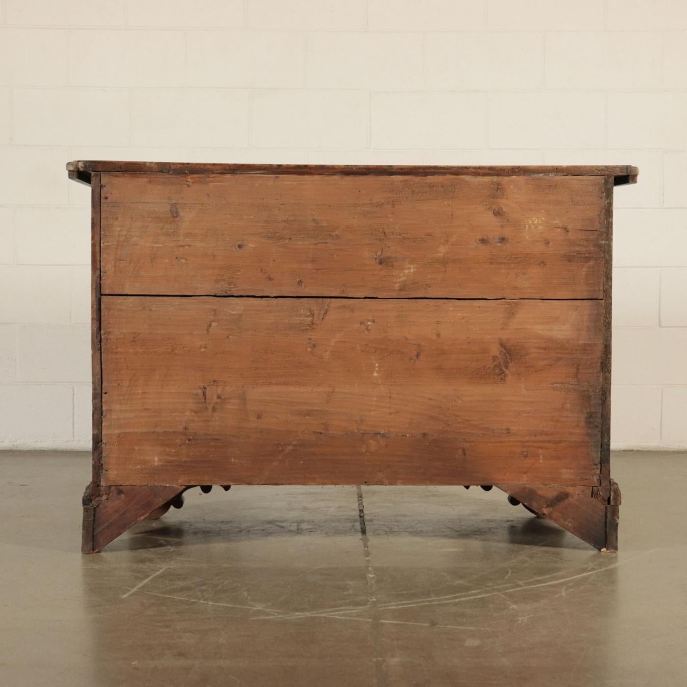 Northern Italian Inlaid Walnut Chest of Drawers For Sale 4