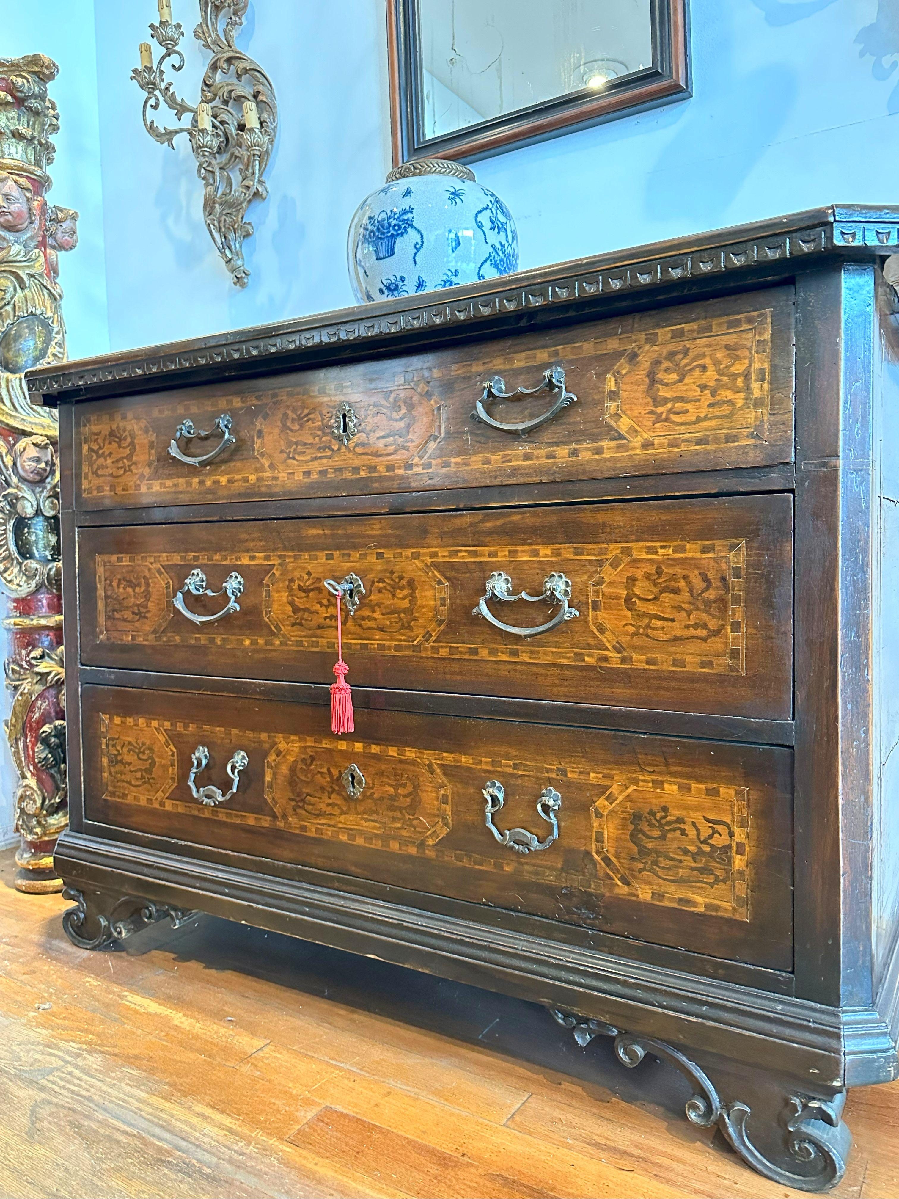 Northern Italian Inlaid Walnut Chest of Drawers For Sale 2