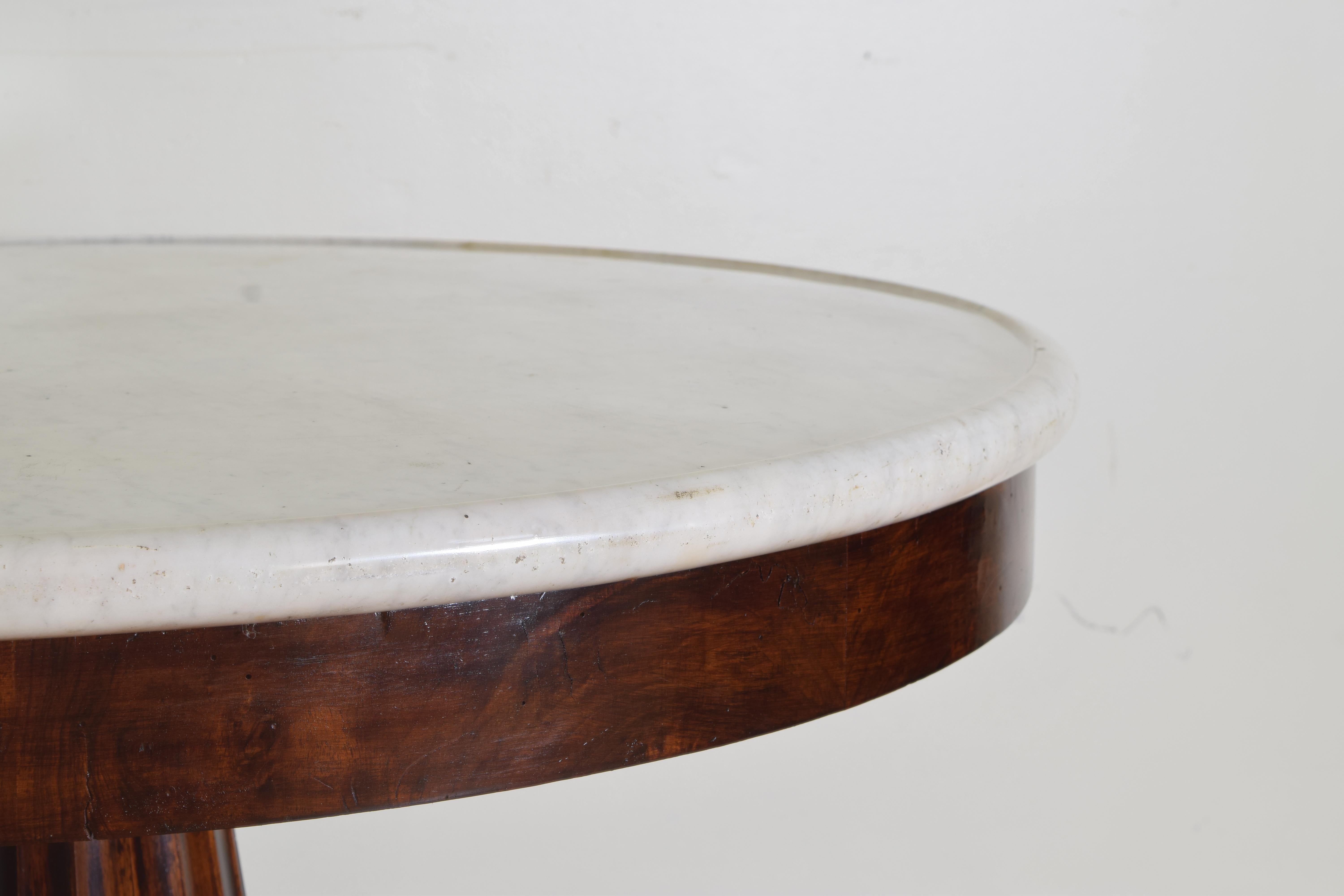 Early 19th Century Northern Italian Neoclassic Shaped Walnut Center Table with Marble Top, ca. 1825