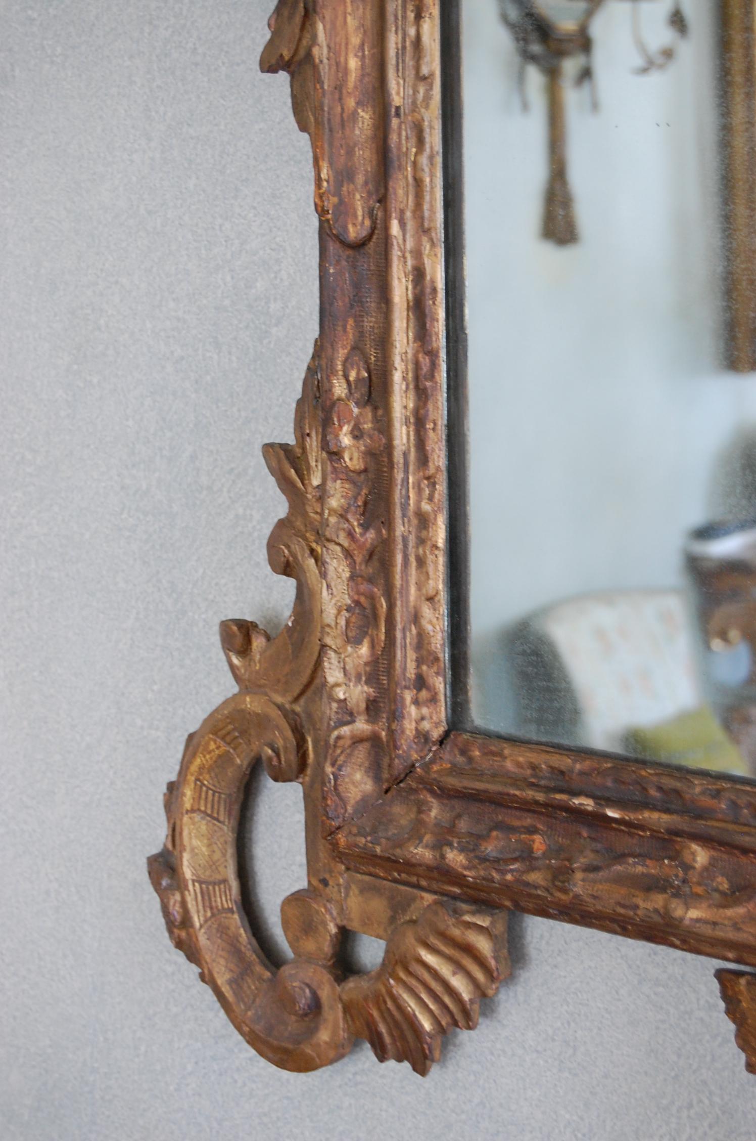Northern Italian Rococo Giltwood Mid-18th Century Mirror For Sale 2