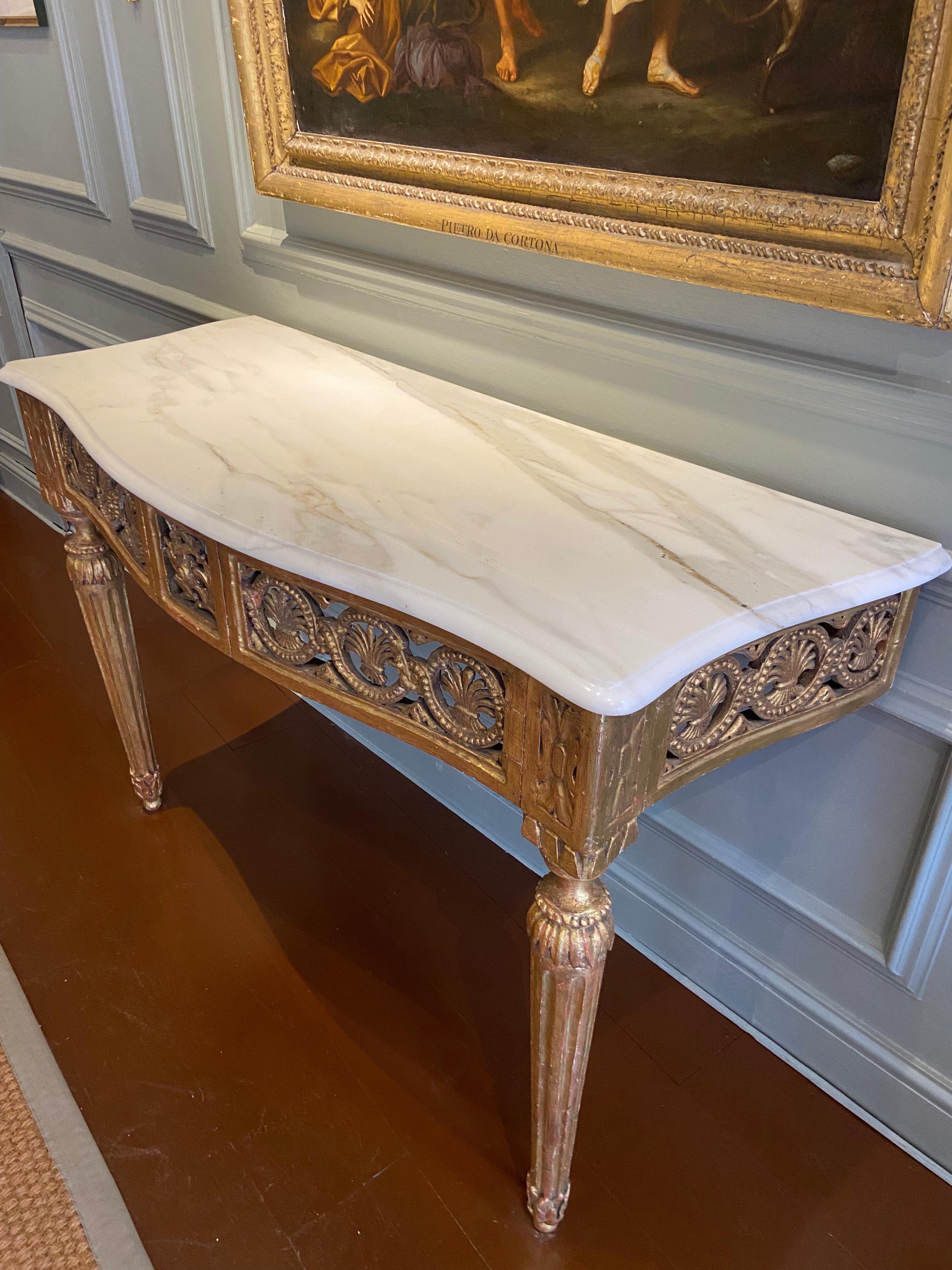 Table console en bois doré sculpté et serpentin d'Italie du Nord, fin du XVIIIe siècle en vente 5