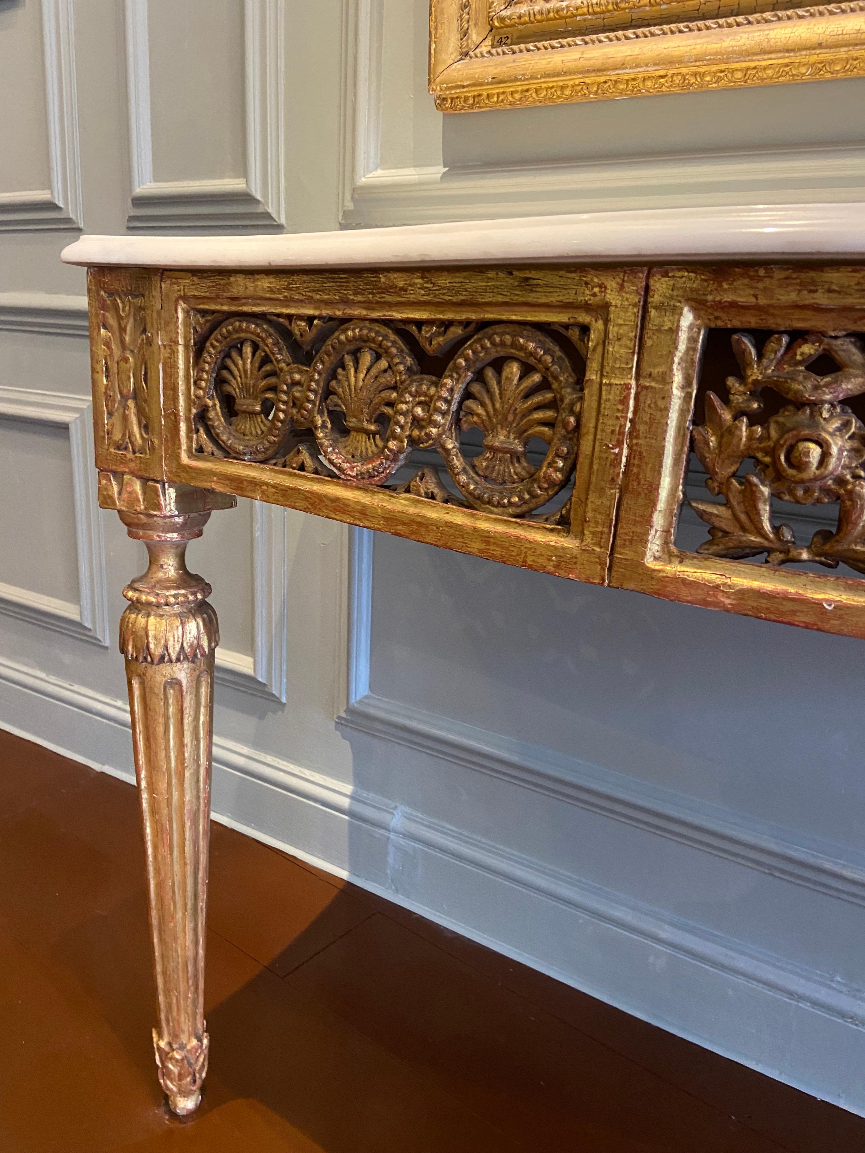 Table console en bois doré sculpté et serpentin d'Italie du Nord, fin du XVIIIe siècle en vente 4