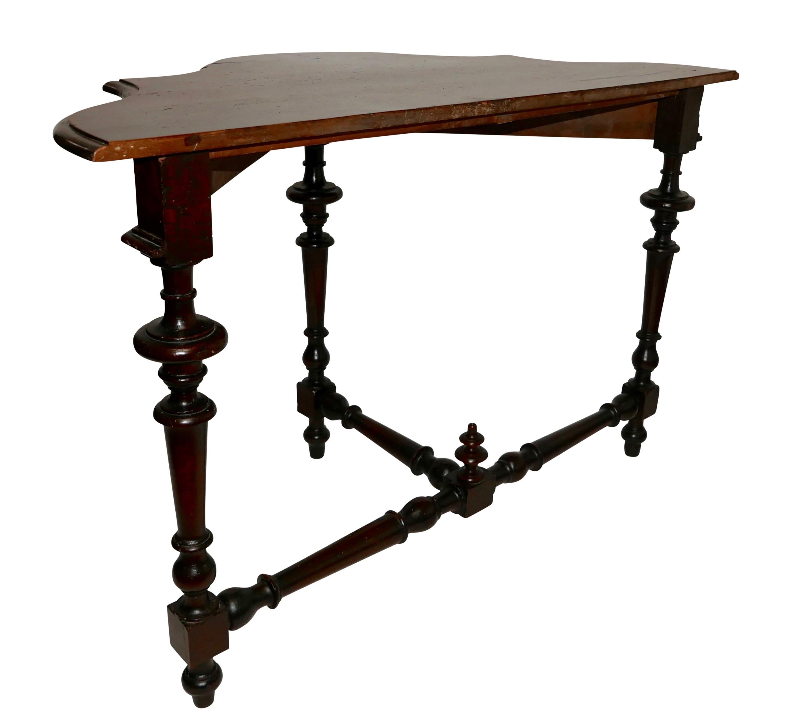 Northern Italian Walnut Console Table, Early 19th Century For Sale 4