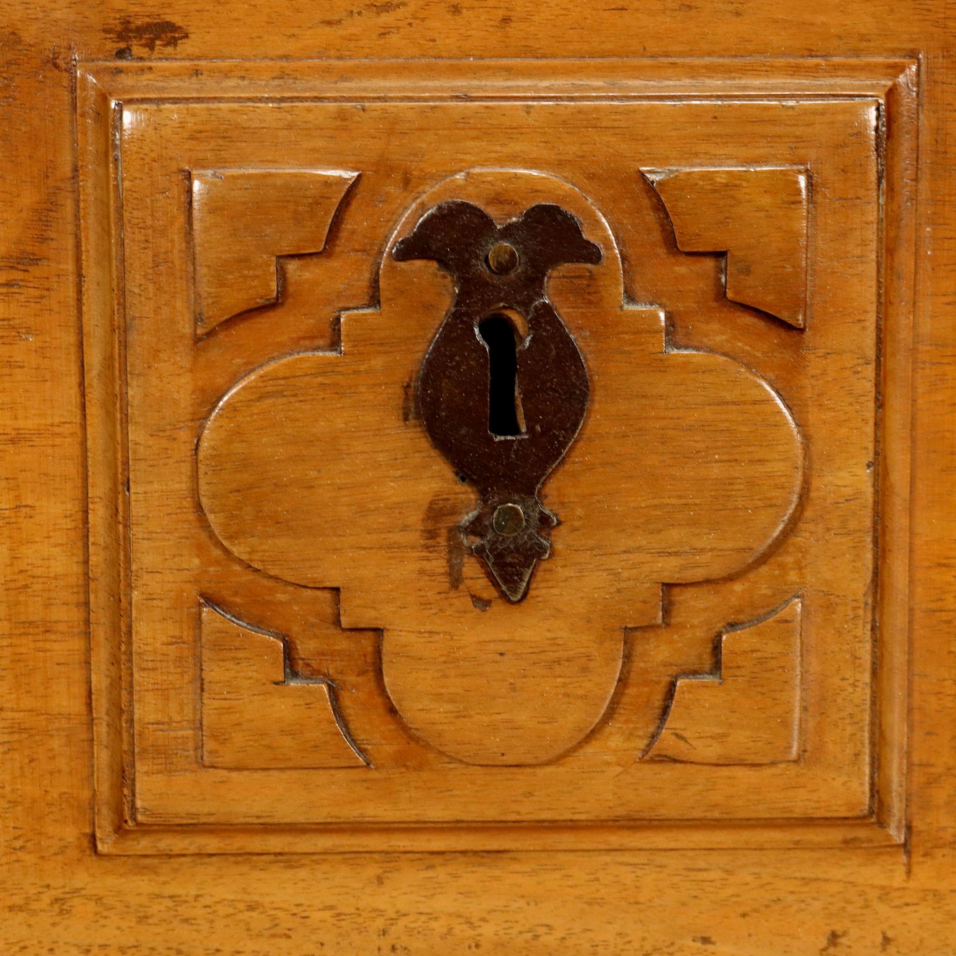 Northern Italian Walnut credenza - Circa 1800 For Sale 2