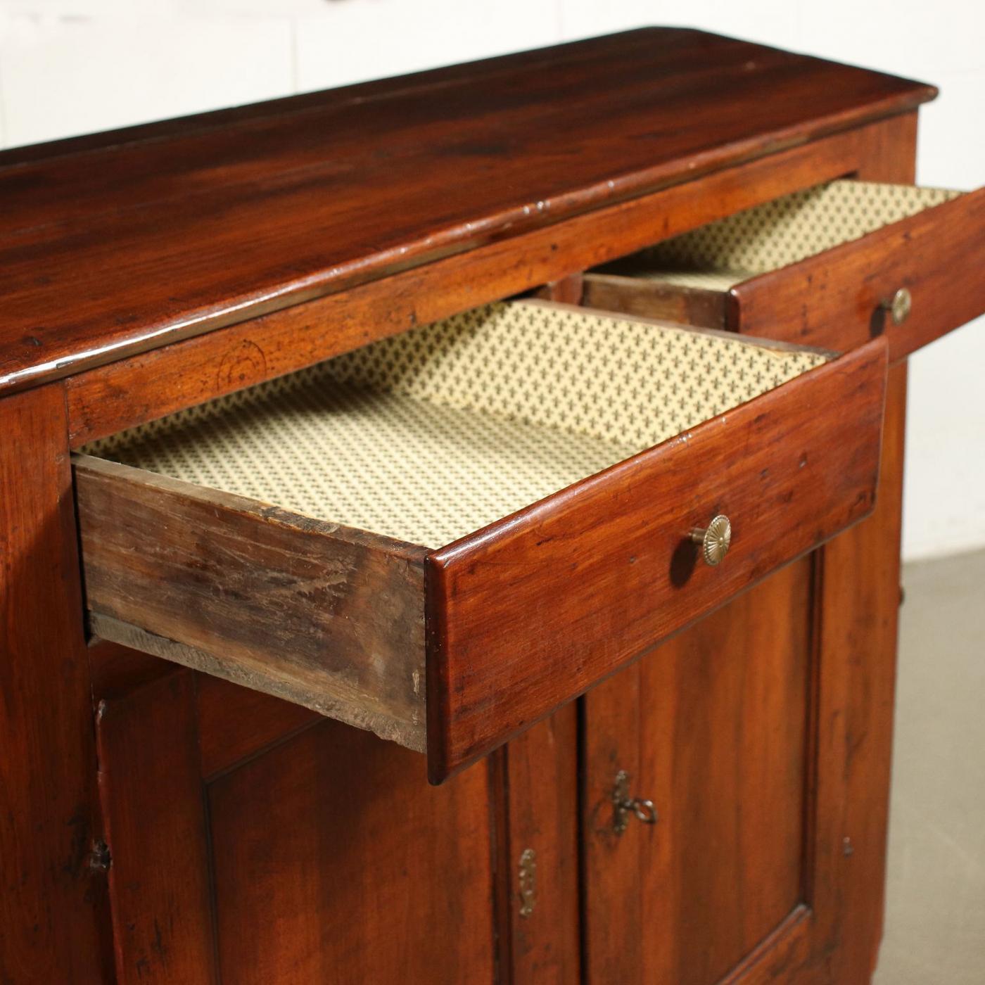 Northern Italian Walnut Credenza, circa 1800 For Sale 1