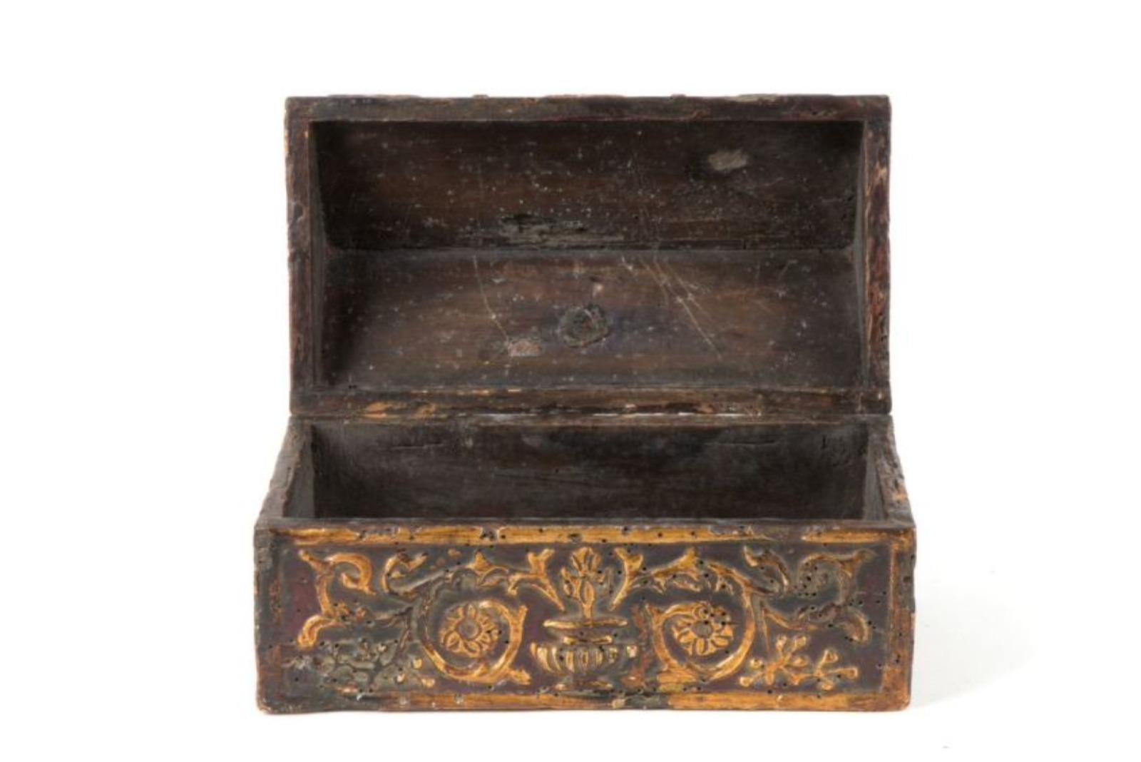 Italian Northern Italy Box Set with 16th Century Floral Motifs