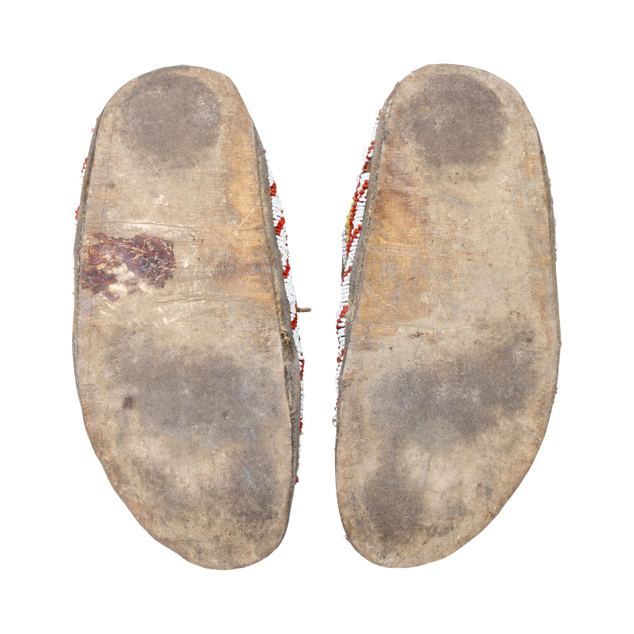 Native American Northern Plains Moccasins For Sale
