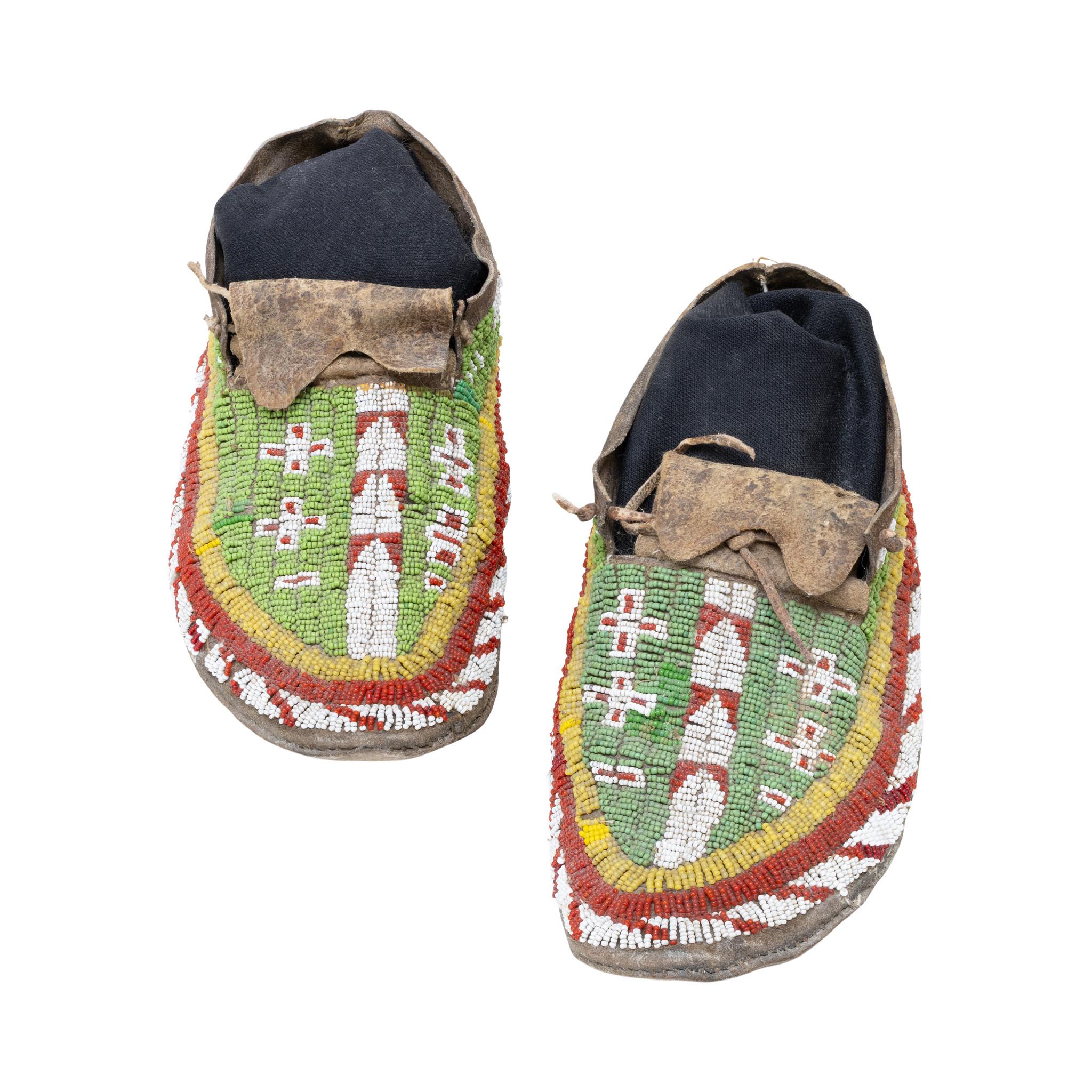 American Northern Plains Moccasins For Sale