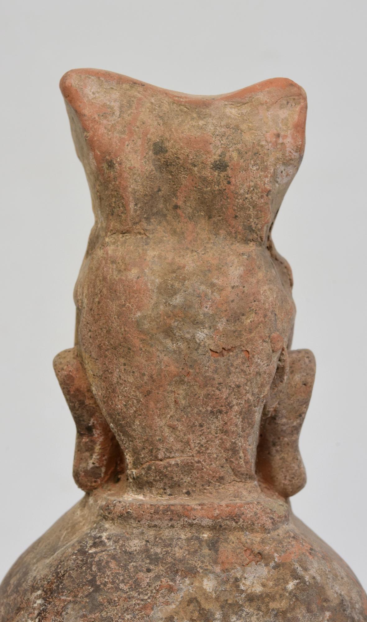 Northern Qi Dynasty, Antique Chinese Pottery Standing Court Man For Sale 5