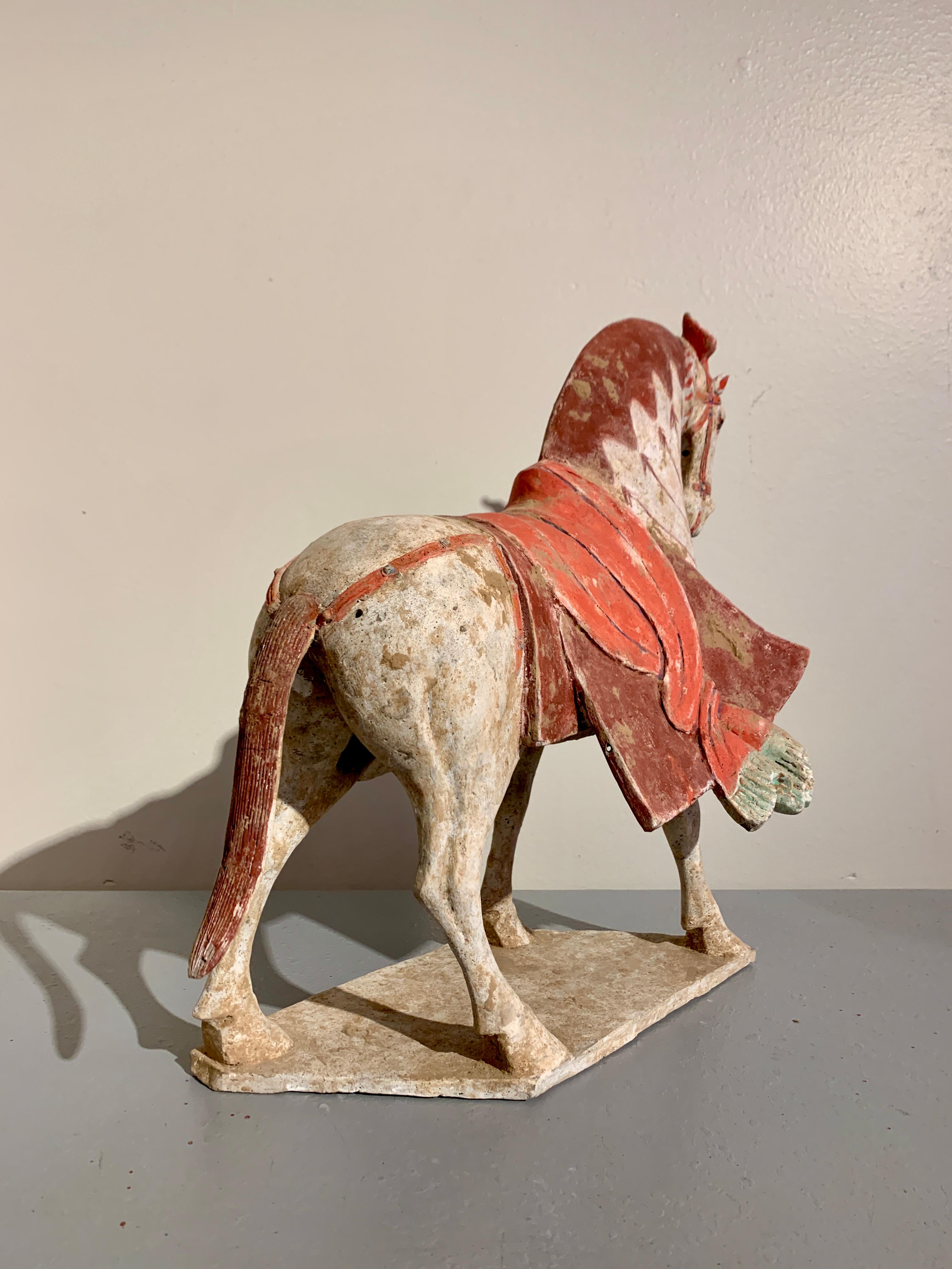 Cold-Painted Northern Qi Dynasty Painted Pottery Striding Horse, 6th Century, China For Sale