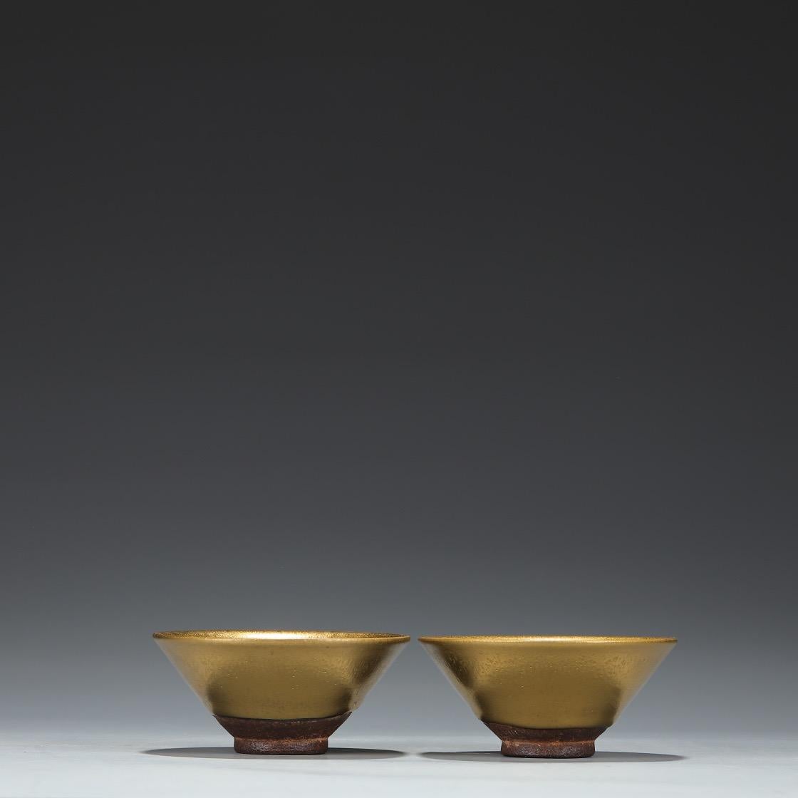 Northern Song Dynasty Jian Kiln Gold Glaze Oil Dripping Bowls Pair For Sale 1