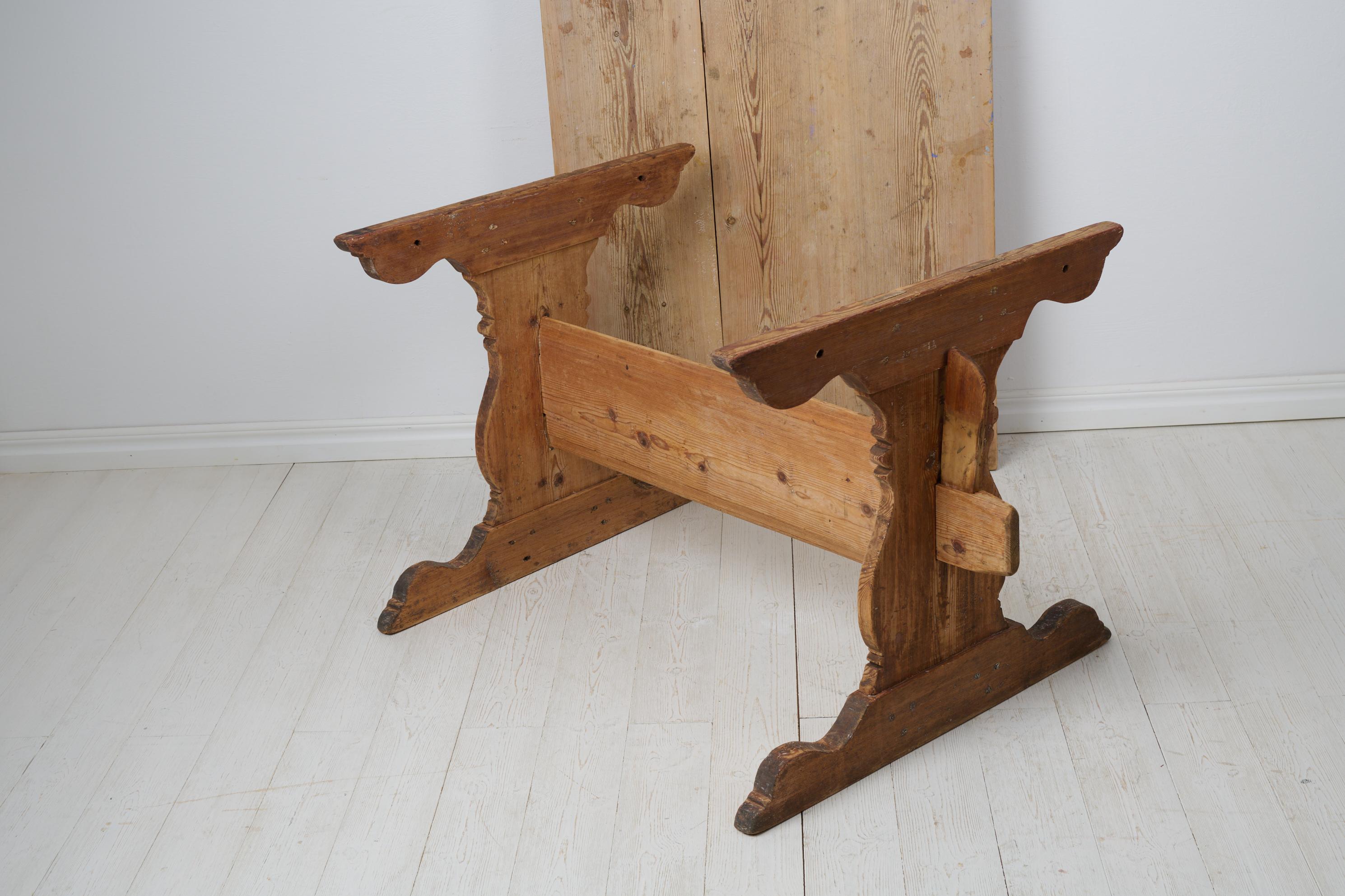 Bureau à tréteaux, table de salle à manger ou de travail en pin massif fait main, anciennement suédois du nord en vente 4
