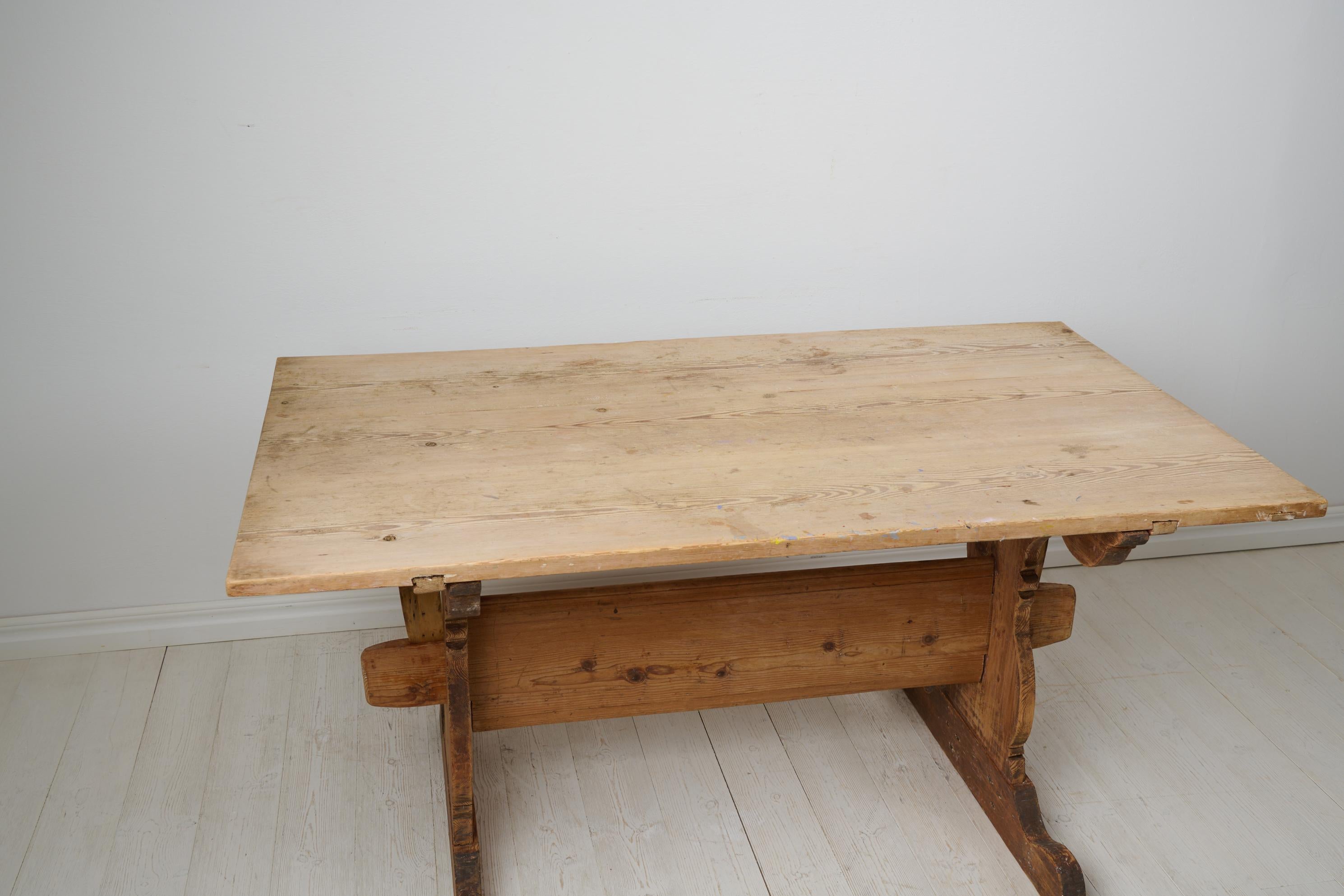 XIXe siècle Bureau à tréteaux, table de salle à manger ou de travail en pin massif fait main, anciennement suédois du nord en vente