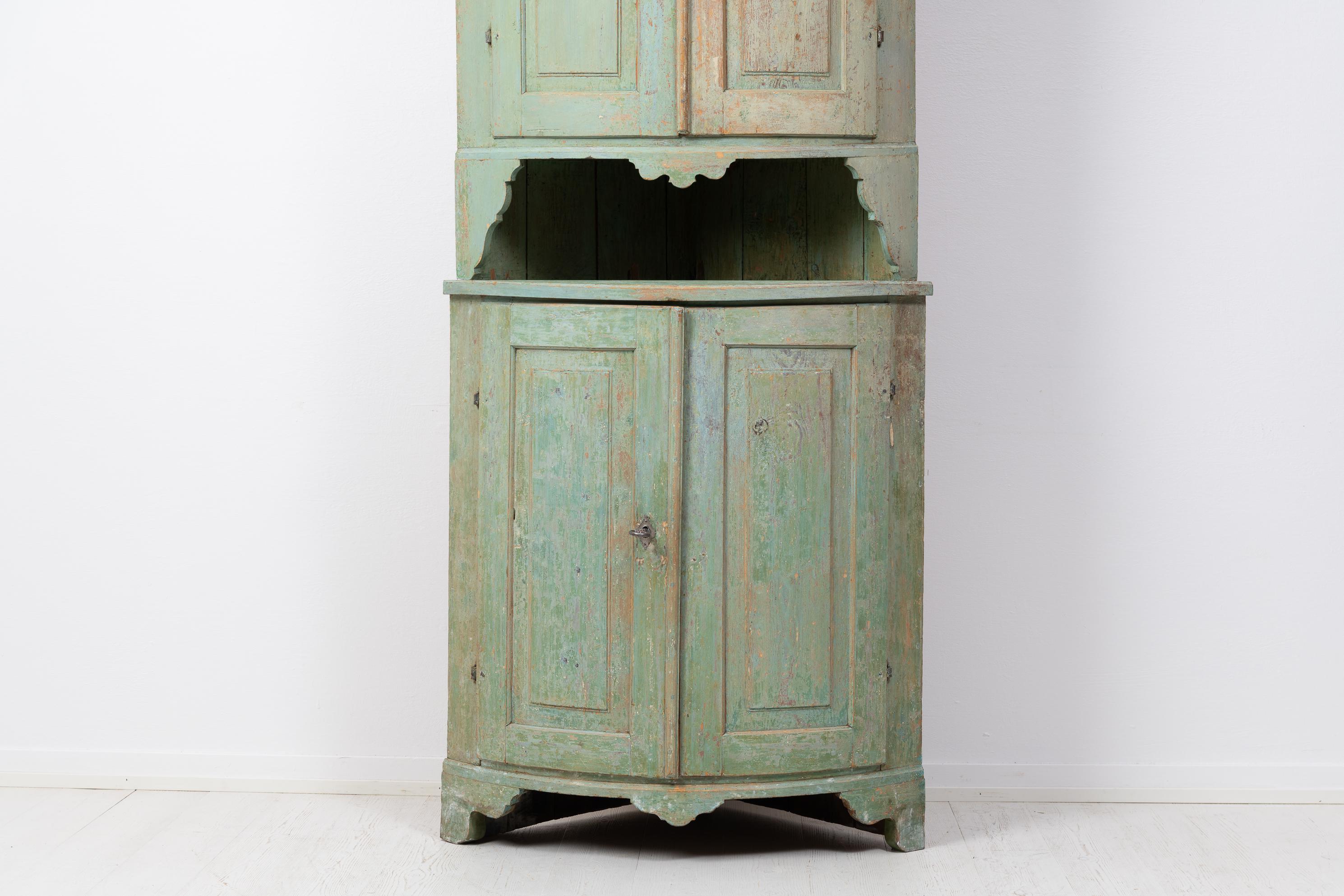Northern Swedish Country Gustavian Corner Cabinet 4