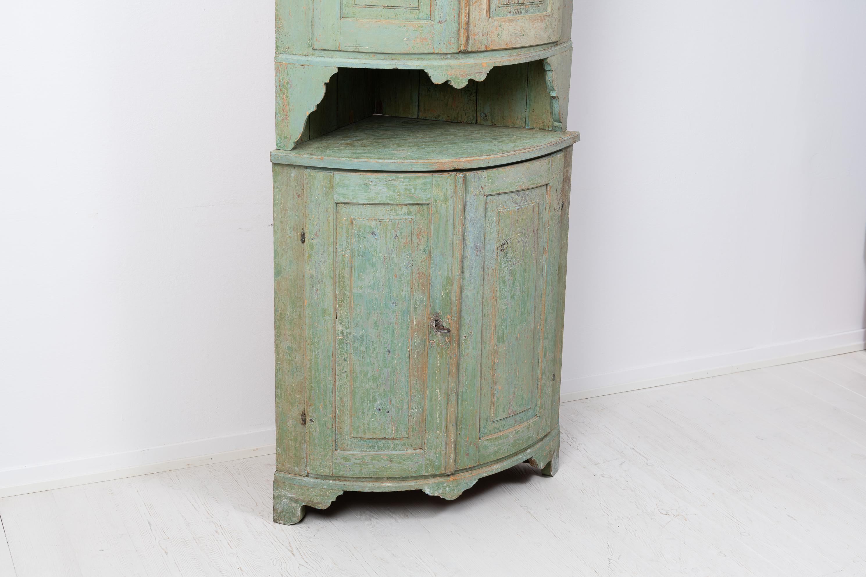 Northern Swedish Country Gustavian Corner Cabinet 3