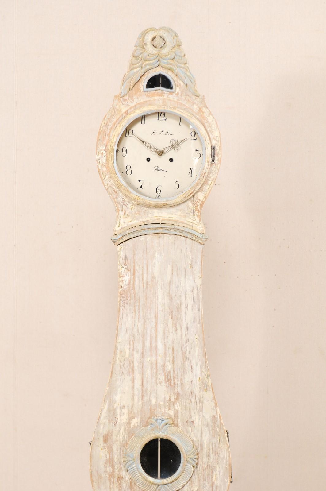 Northern Swedish Floor Clock, circa 1820s with Nicely Carved Crest In Good Condition In Atlanta, GA