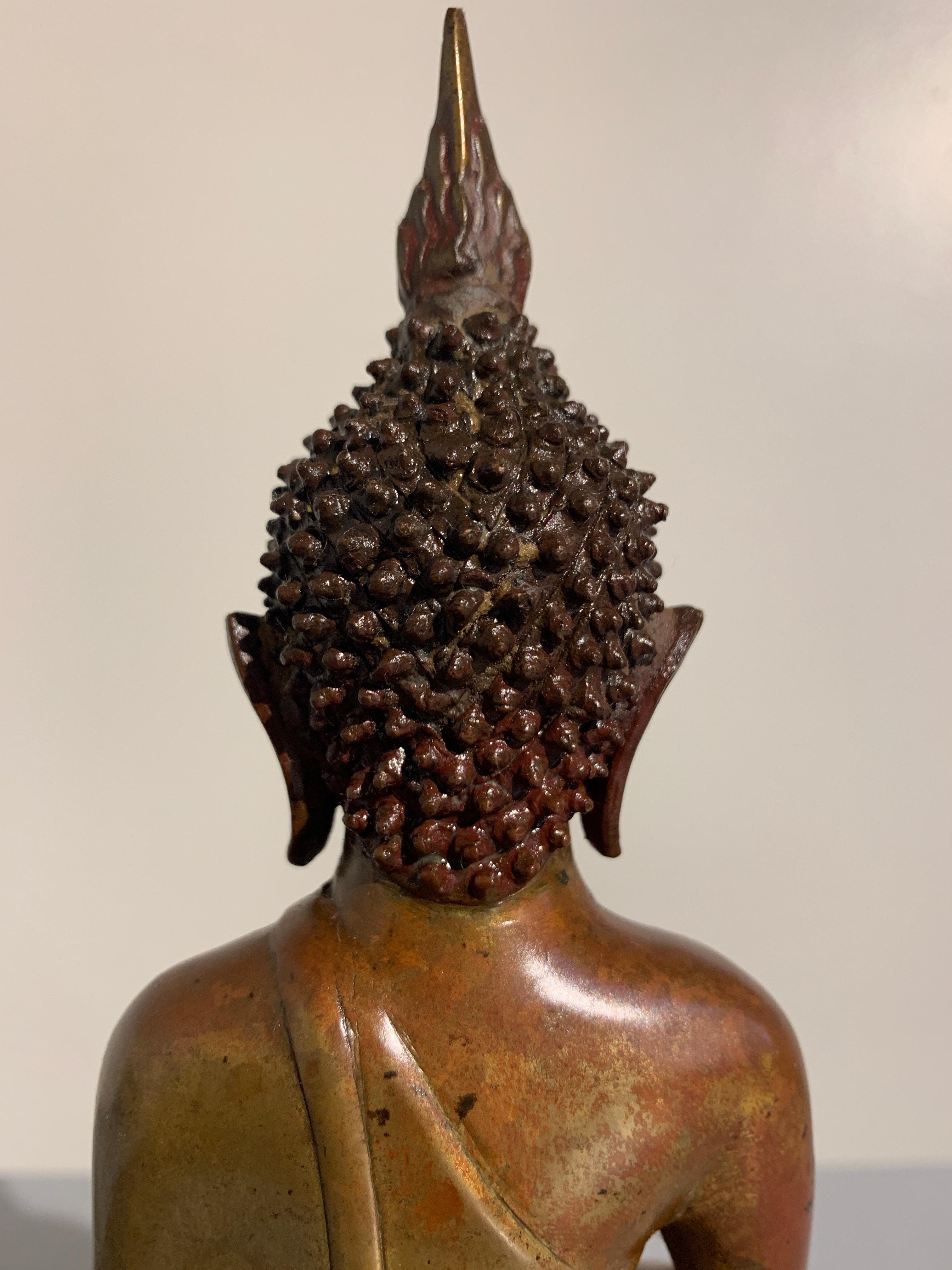 Northern Thai Lan Na Bronze Buddha Seated in Meditation, 15th-16th Century For Sale 6