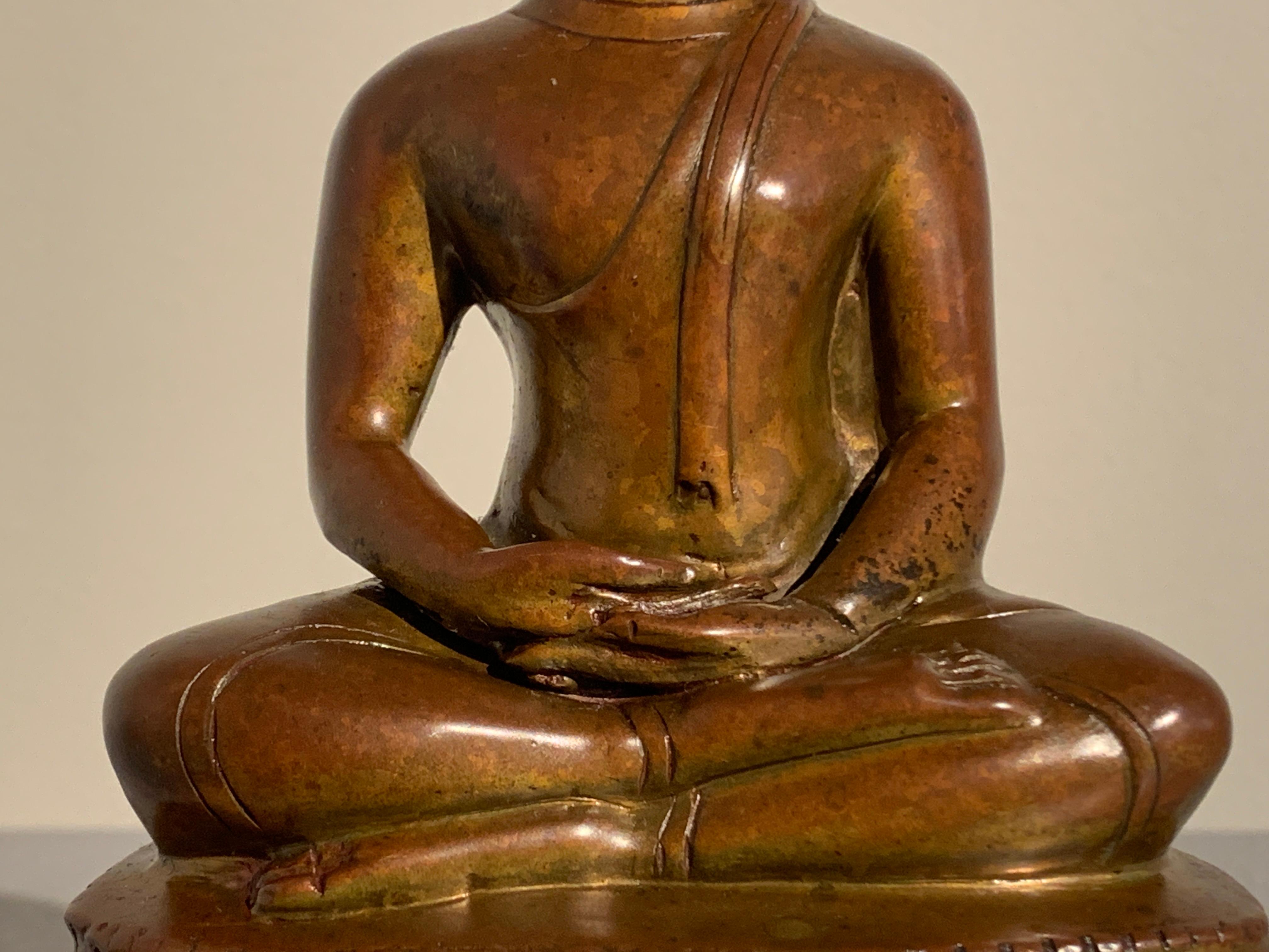 Northern Thai Lan Na Bronze Buddha Seated in Meditation, 15th-16th Century For Sale 8