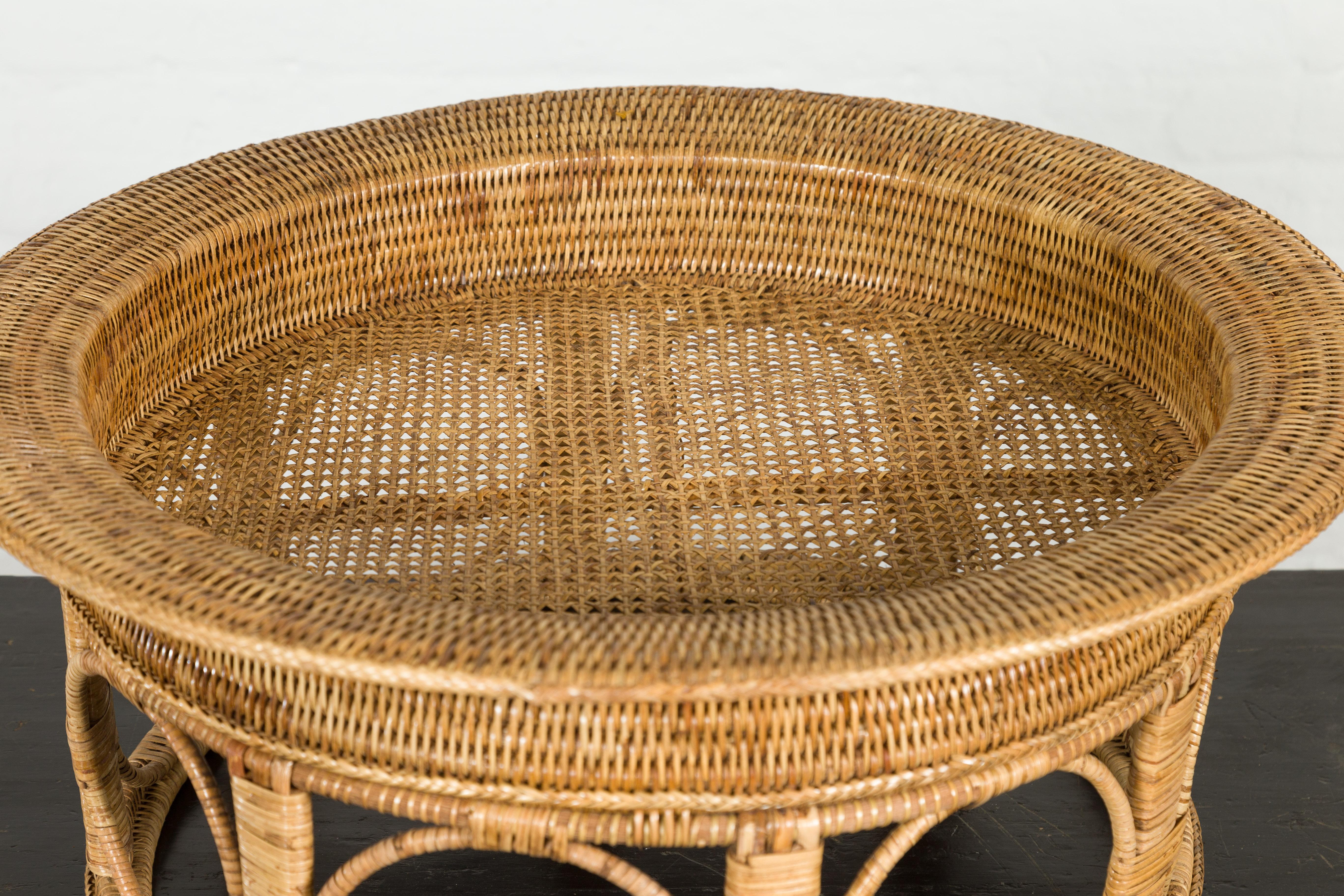 Northern Thai Vintage Woven Rattan Khantok Tray For Sale 2