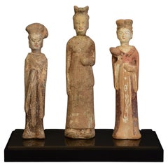 Dynastie Wei du Nord, ensemble de dames de cour debout en poterie chinoise ancienne
