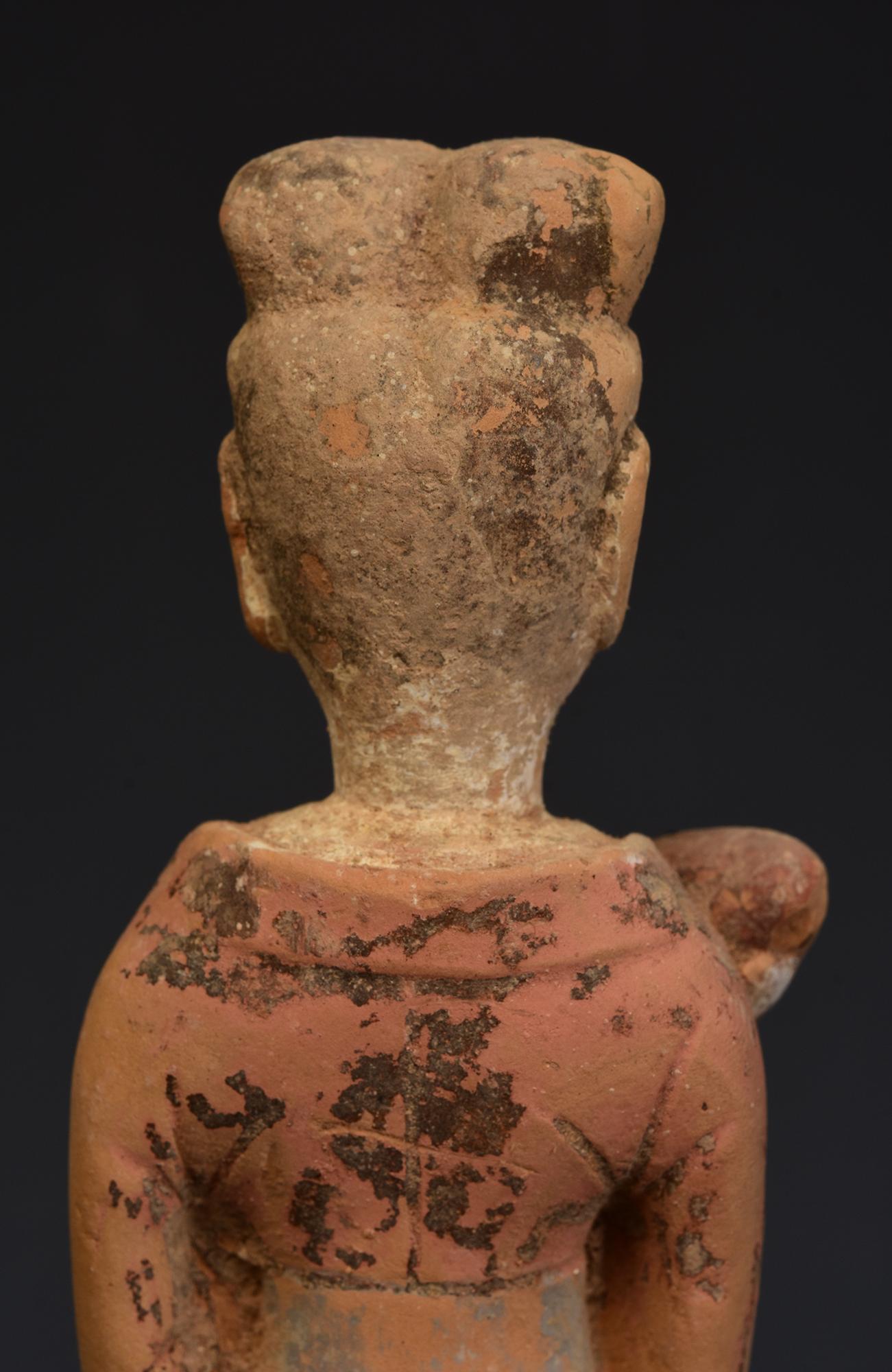 Northern Wei Dynasty, Antique Chinese Painted Pottery Standing Court Lady For Sale 5