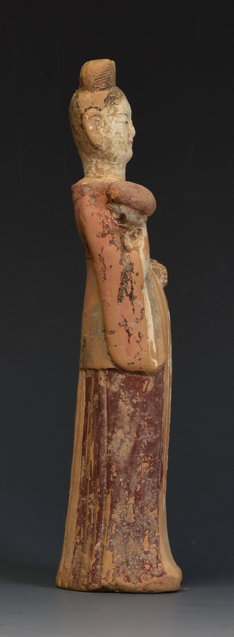 Northern Wei Dynasty, Antique Chinese Painted Pottery Standing Court Lady For Sale 7