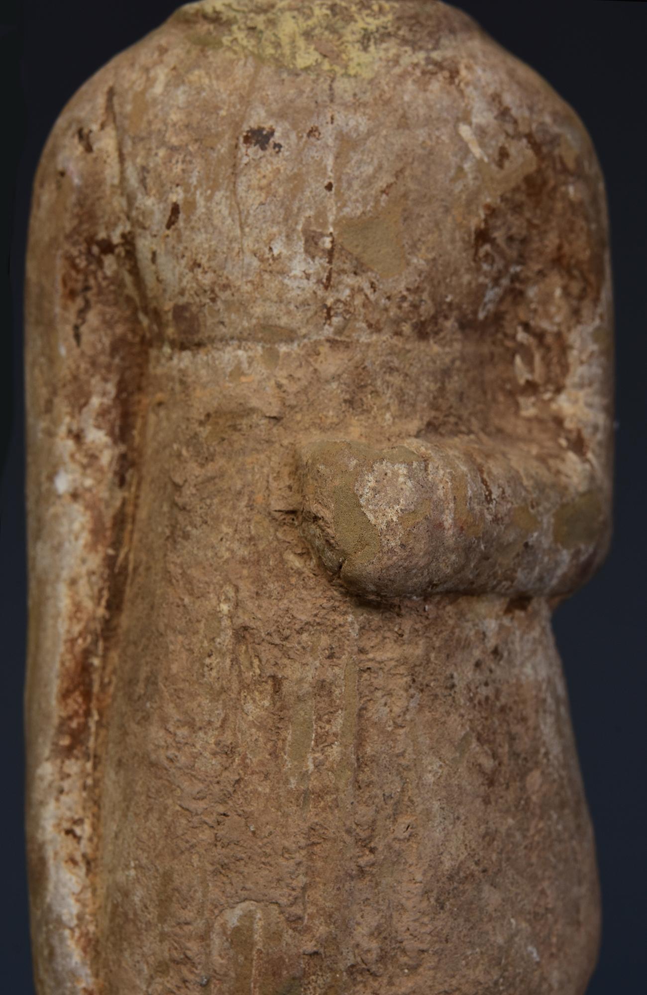 Sculpté à la main Dynastie des Wei du Nord, ancienne poterie chinoise peinte, dame de cour debout en vente