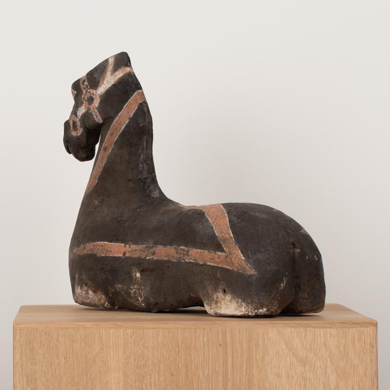 Dipinto a mano Torso di cavallo in terracotta dipinto della dinastia Wei del Nord, 386-534 d.C. o successivo in vendita