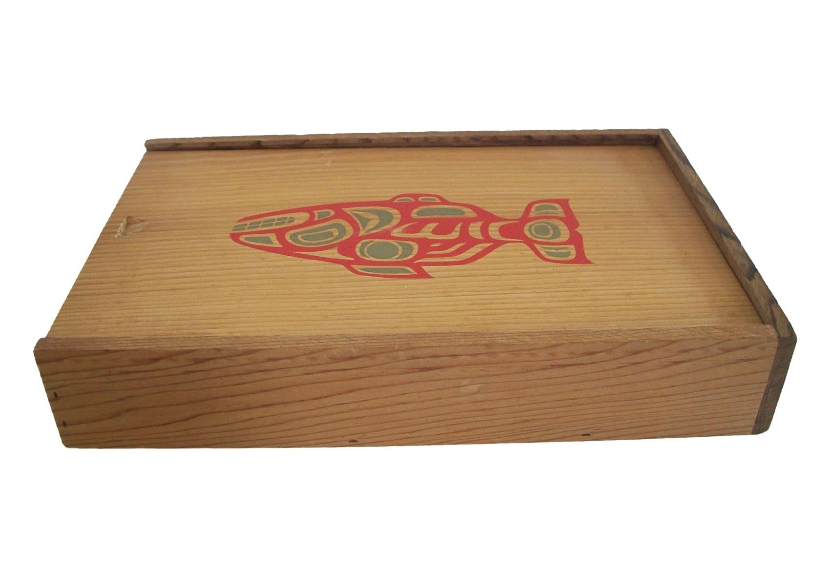 Northwest Coast Haida Cedar Box with Whale Stencil, Canada, Late 20th Century In Good Condition In Chatham, ON