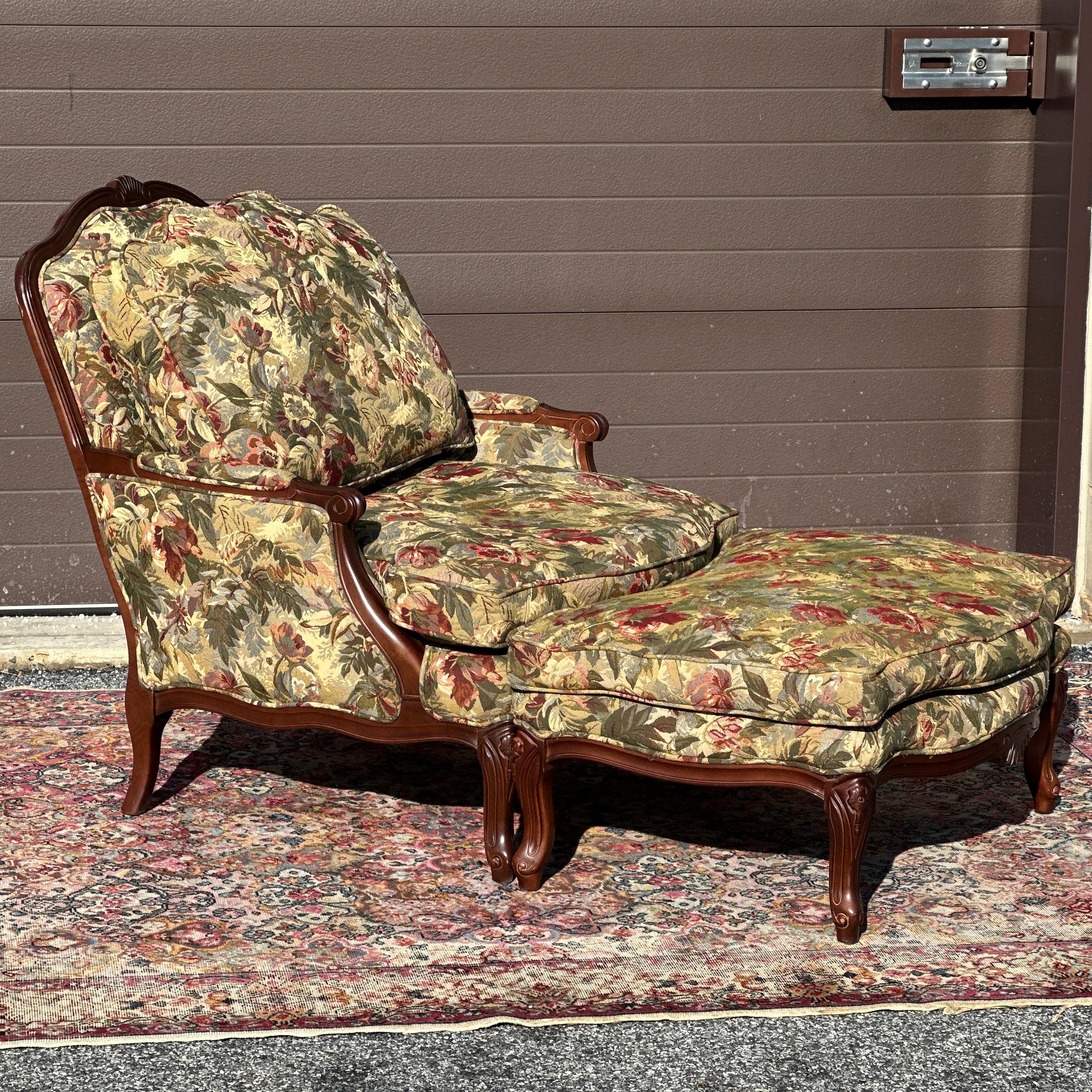 Norwalk Furniture French Bergere Chair & Ottoman Set in Floral Tapestry For Sale 4