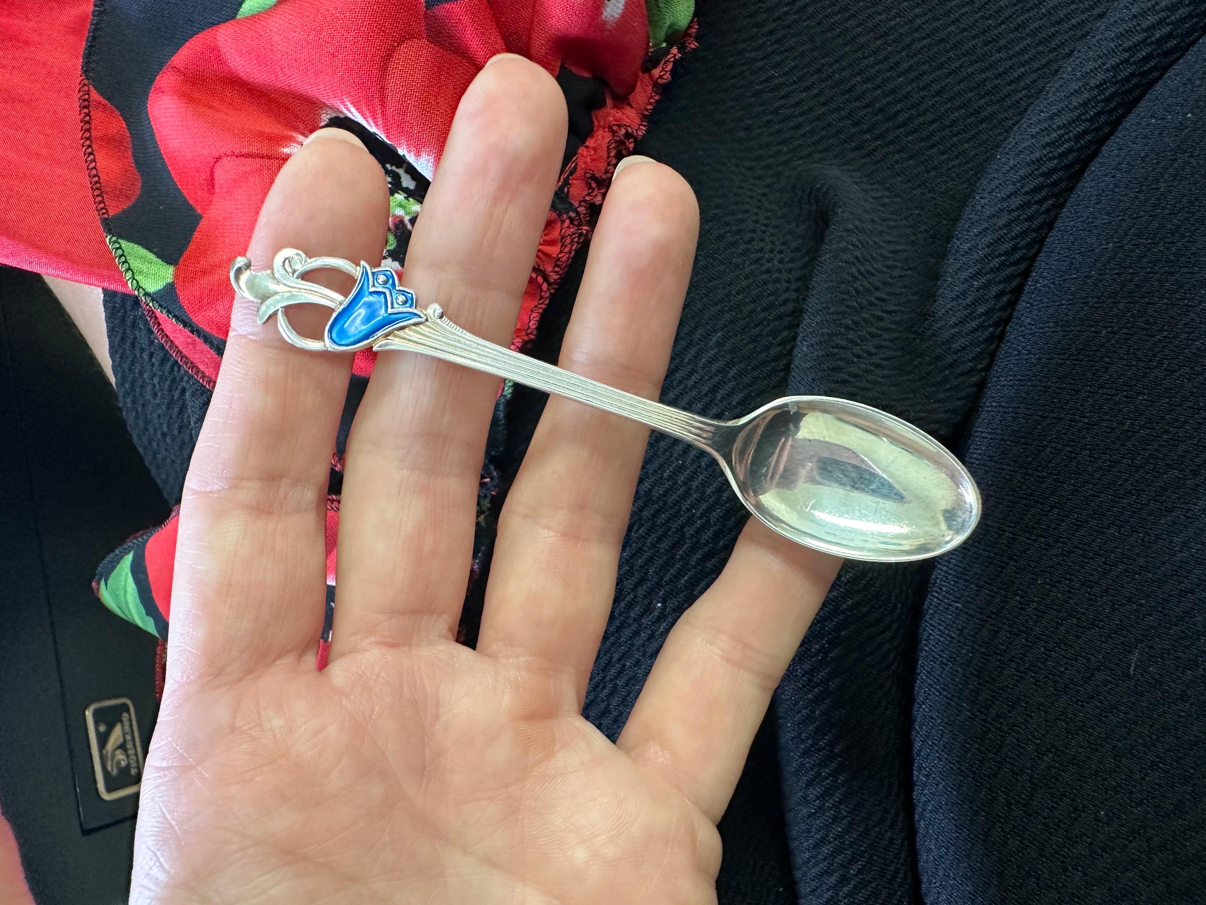 Norway Baby Spoon with enamel accent Sterling In Excellent Condition For Sale In Boca Raton, FL