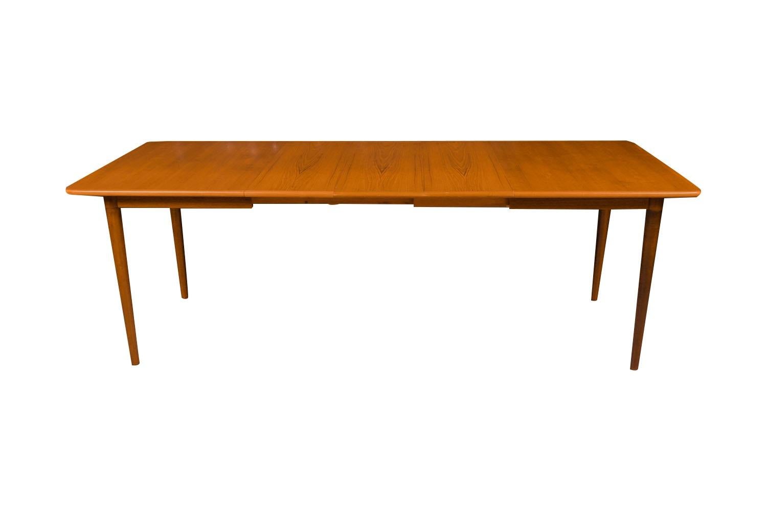 Norway Large Dining Table Mid-Century Teak by Gustav Bahus For Sale 5