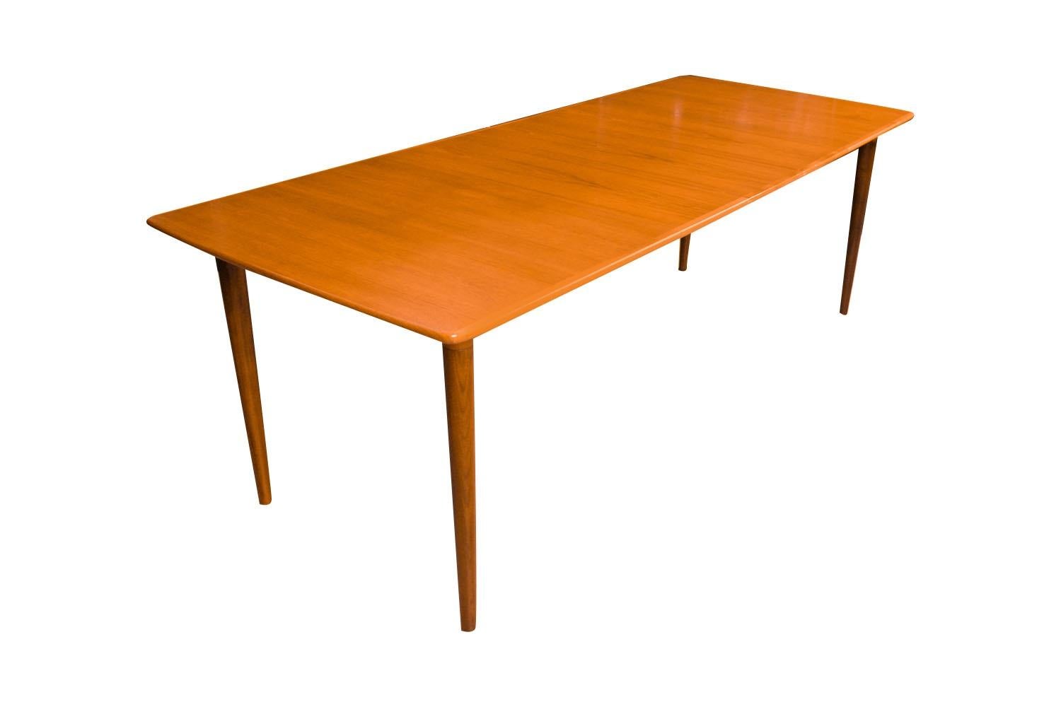 Norway Large Dining Table Mid-Century Teak by Gustav Bahus en vente 5