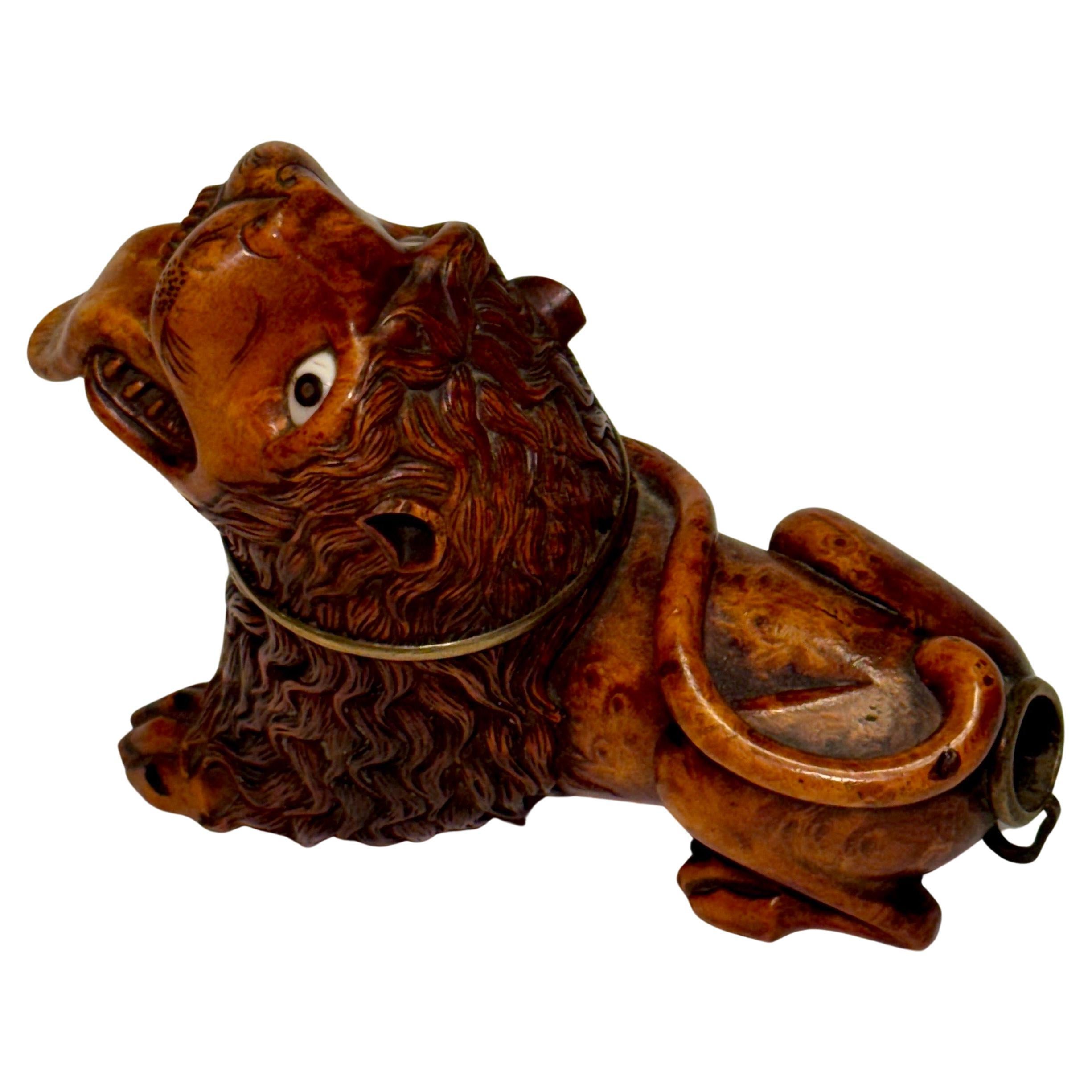 Norwegian 18th Century Hand-carved Burlwood Lion Pipe Head For Sale 1