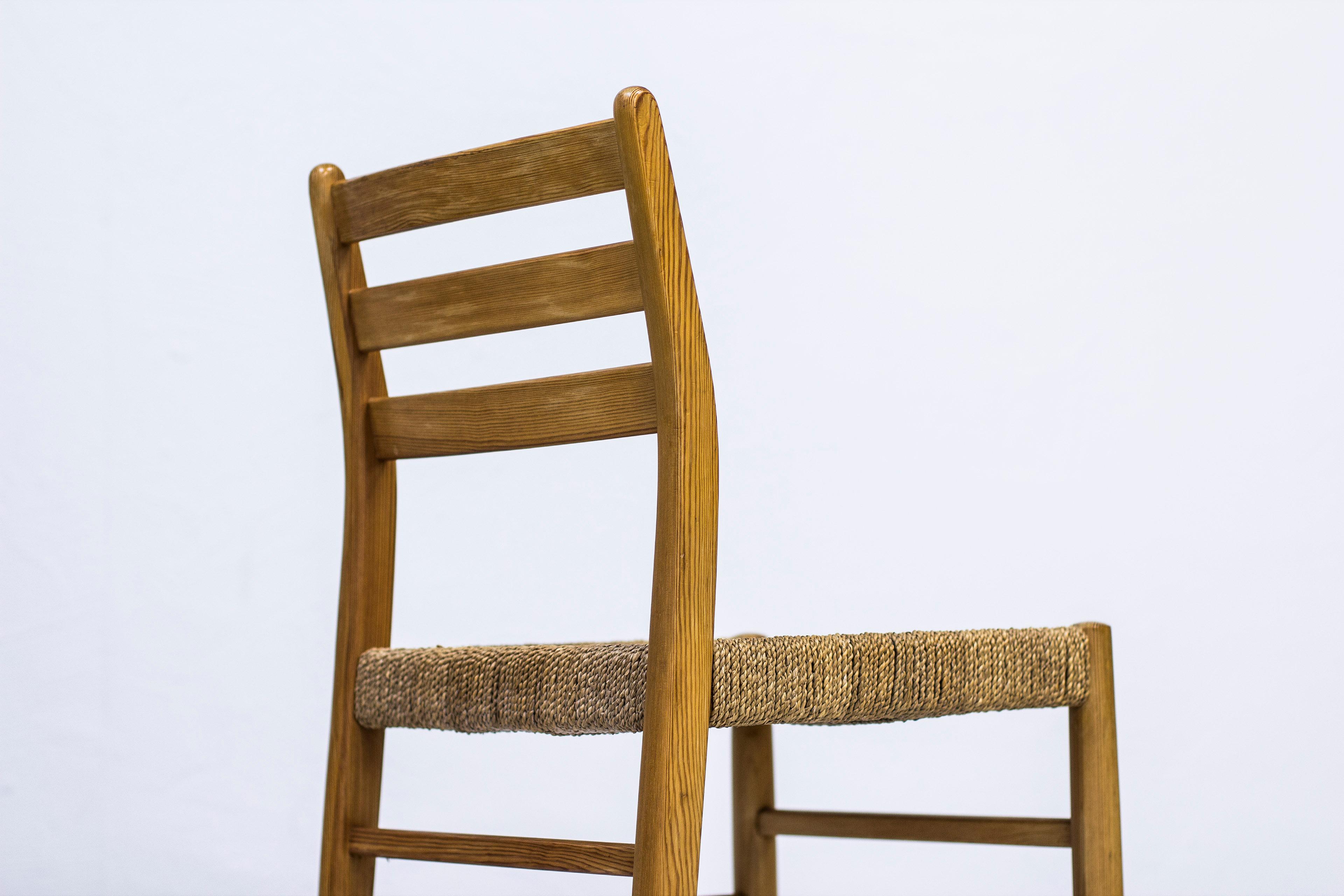 Norwegian 1960s Dining Chairs in Pine by Harry Moen In Good Condition For Sale In Hägersten, SE